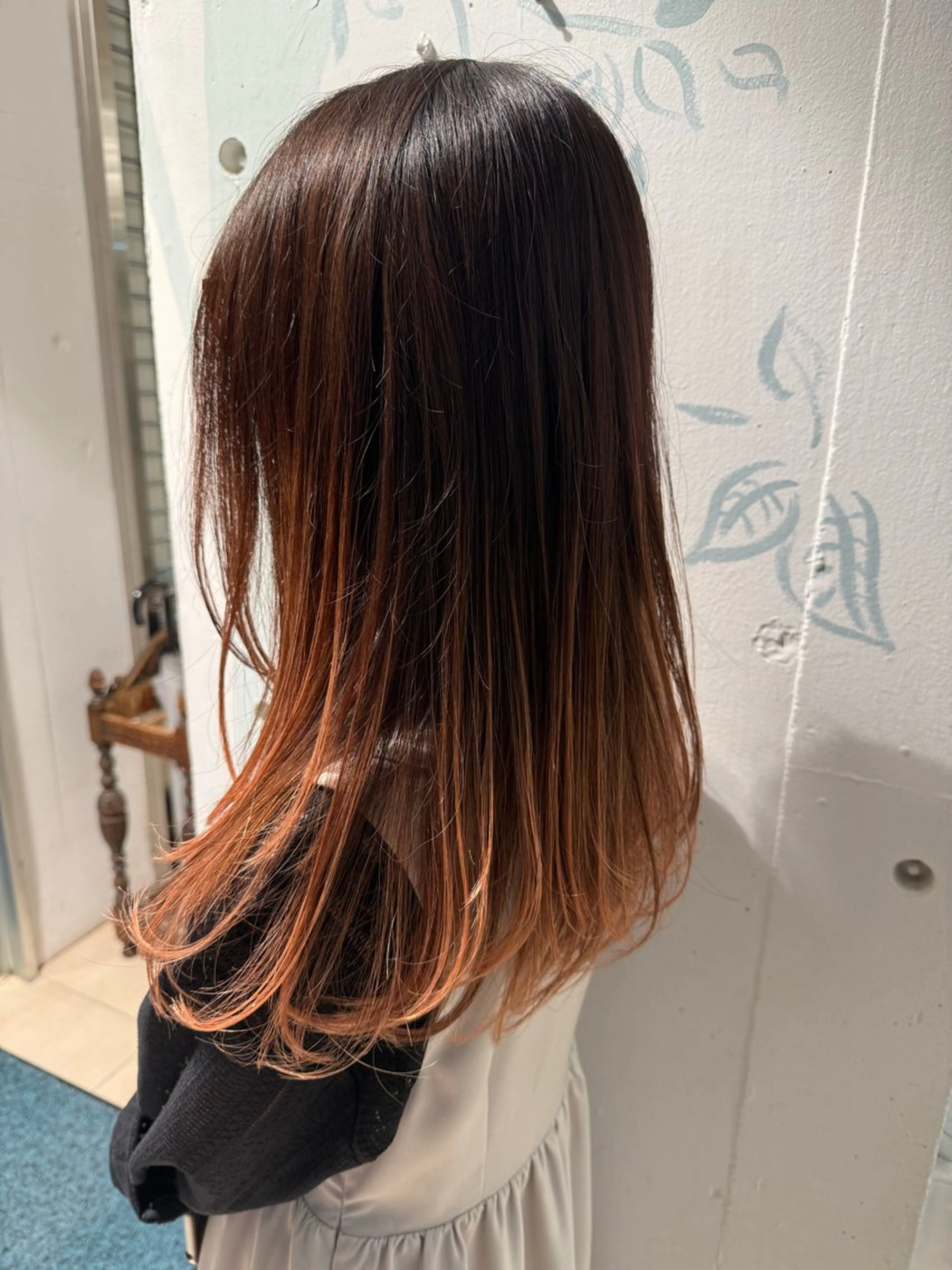 ロングレイヤー+シャンプー+トリートメントの写真