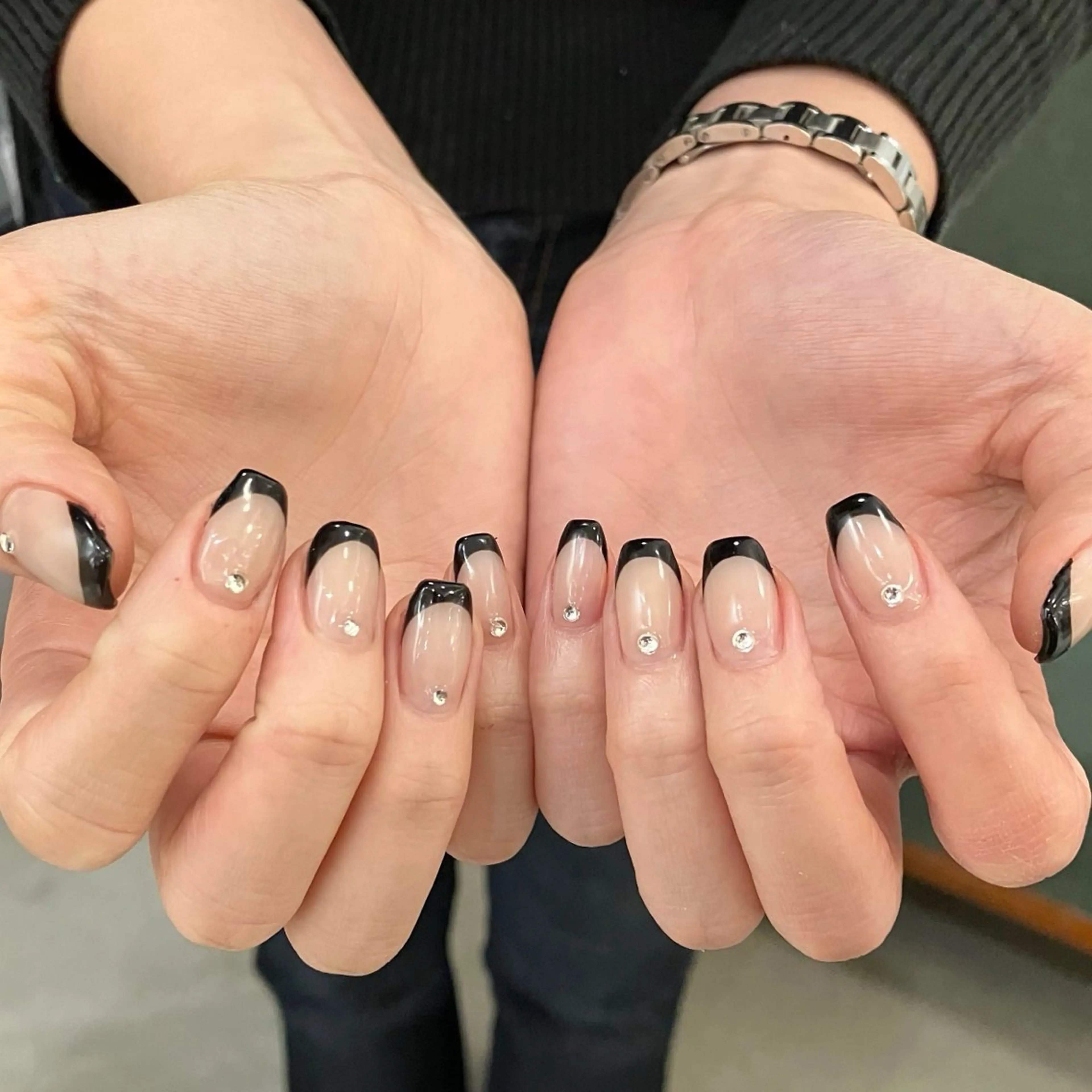 ネイル フレンチネイル ハンドネイル 大坂 さりのネイルデザイン