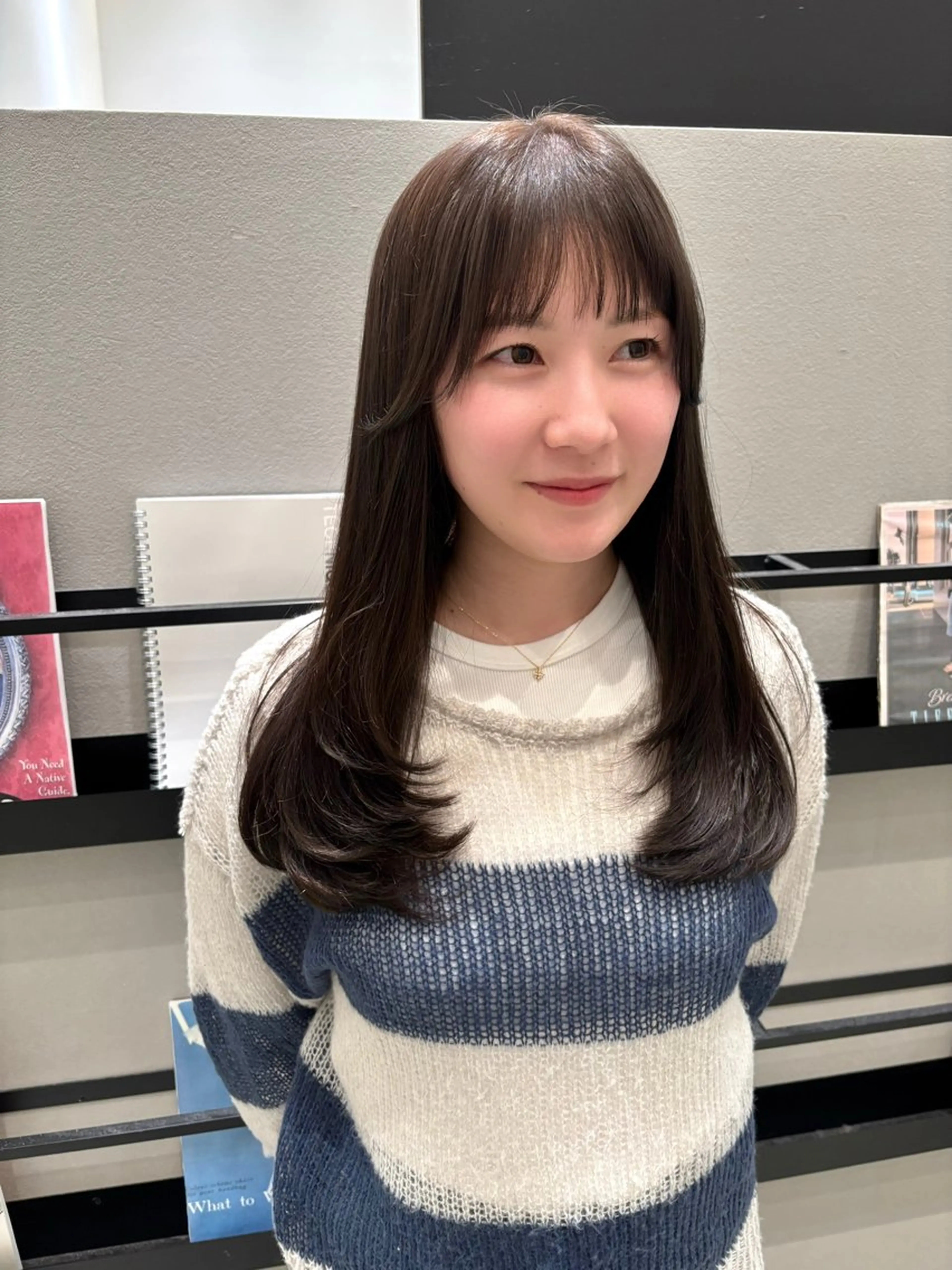 セミロング カラー アッシュ アッシュブラウン ブラウンカラー レイヤーカット ローレイヤー カット ヘアカラー トリートメント 透明感カラー/ レイヤーkotonoのヘアスタイル