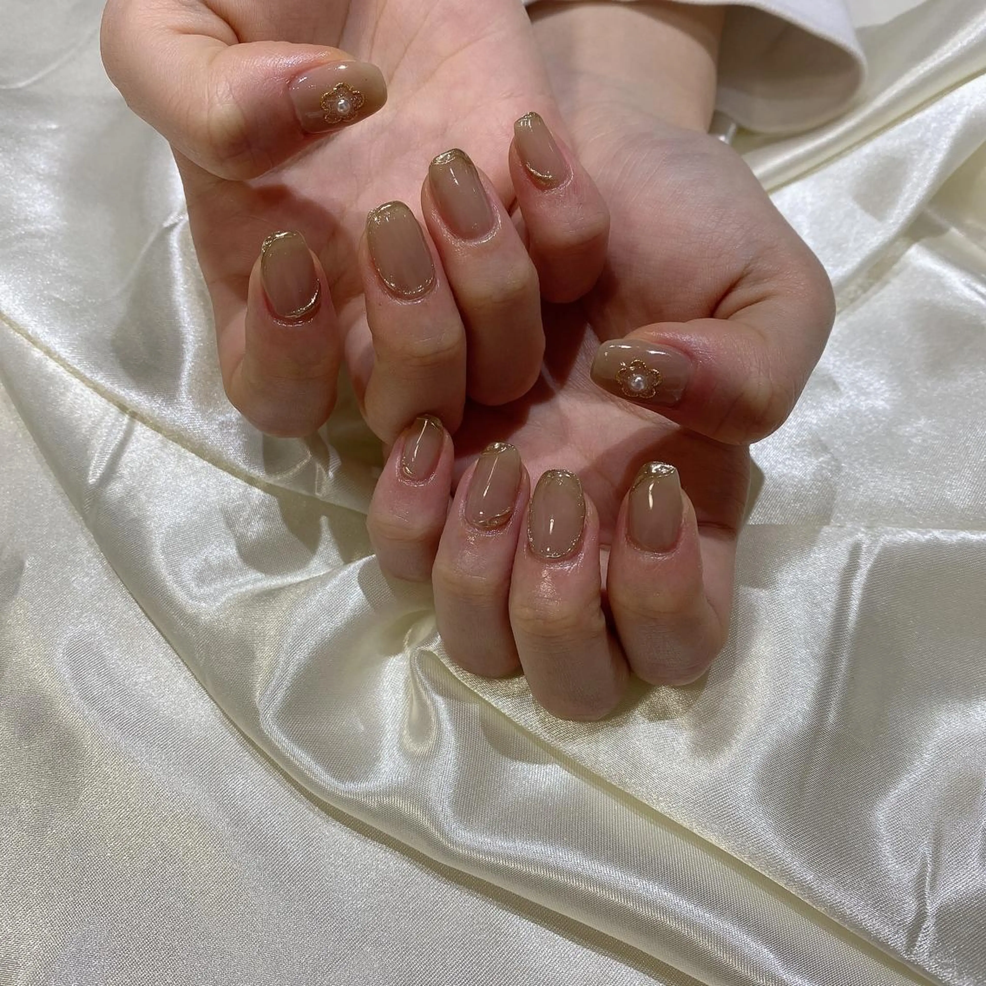 ネイル ハンドネイル 西岡 杏のネイルデザイン