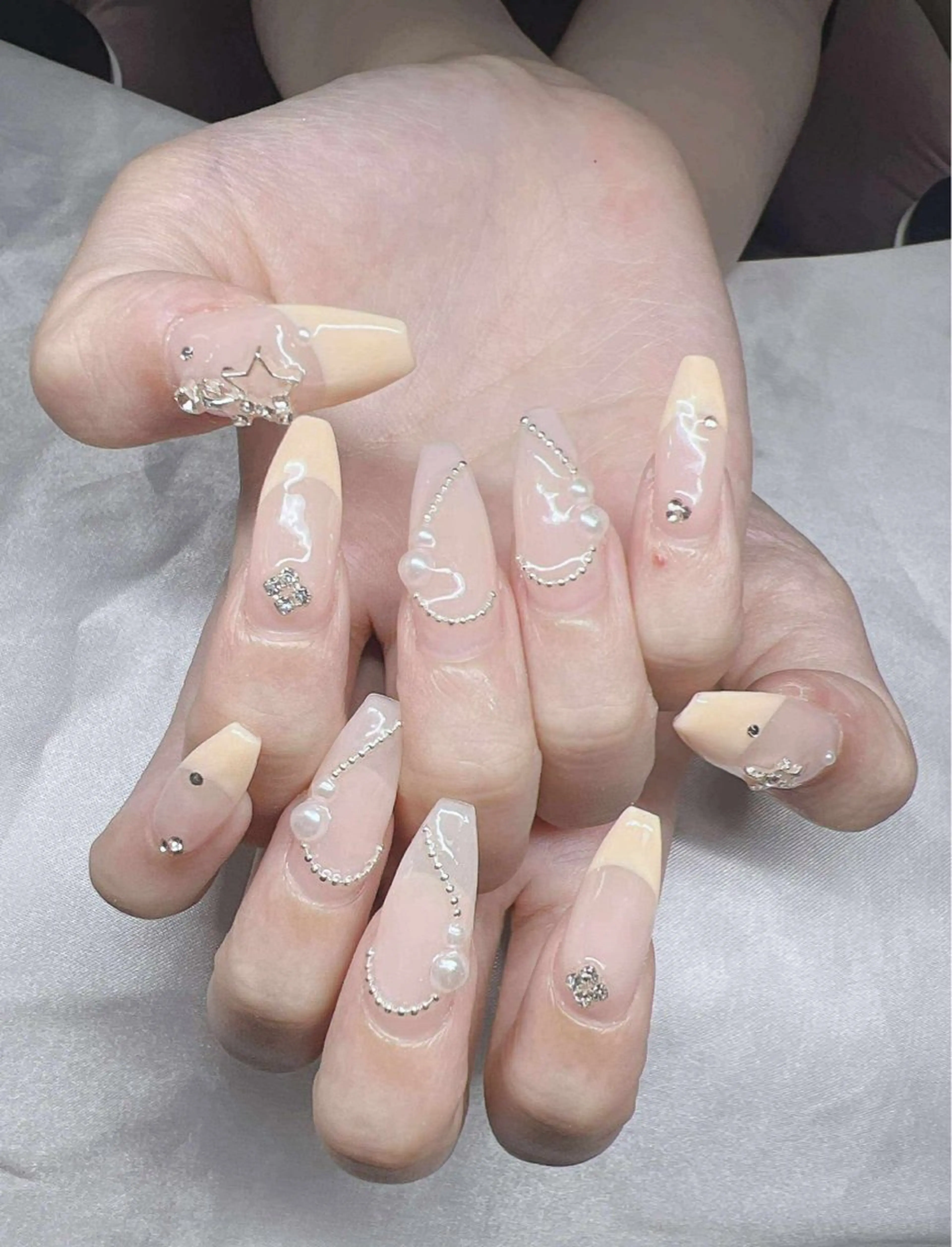 ネイル ハンドネイル Lee Nailsのネイルデザイン