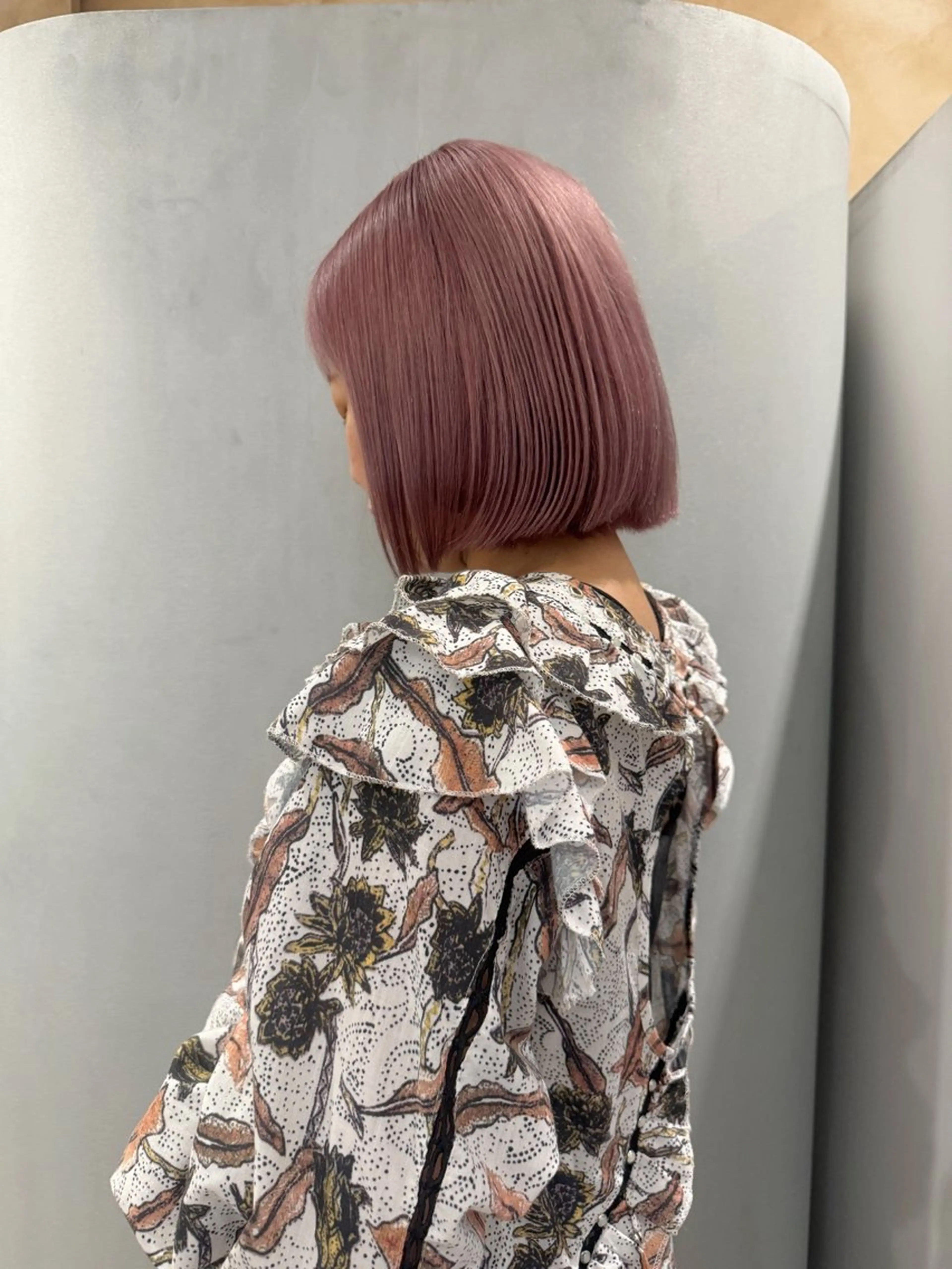 ミディアム カラー ヘアカラー lot Karen / 心斎橋のヘアスタイル