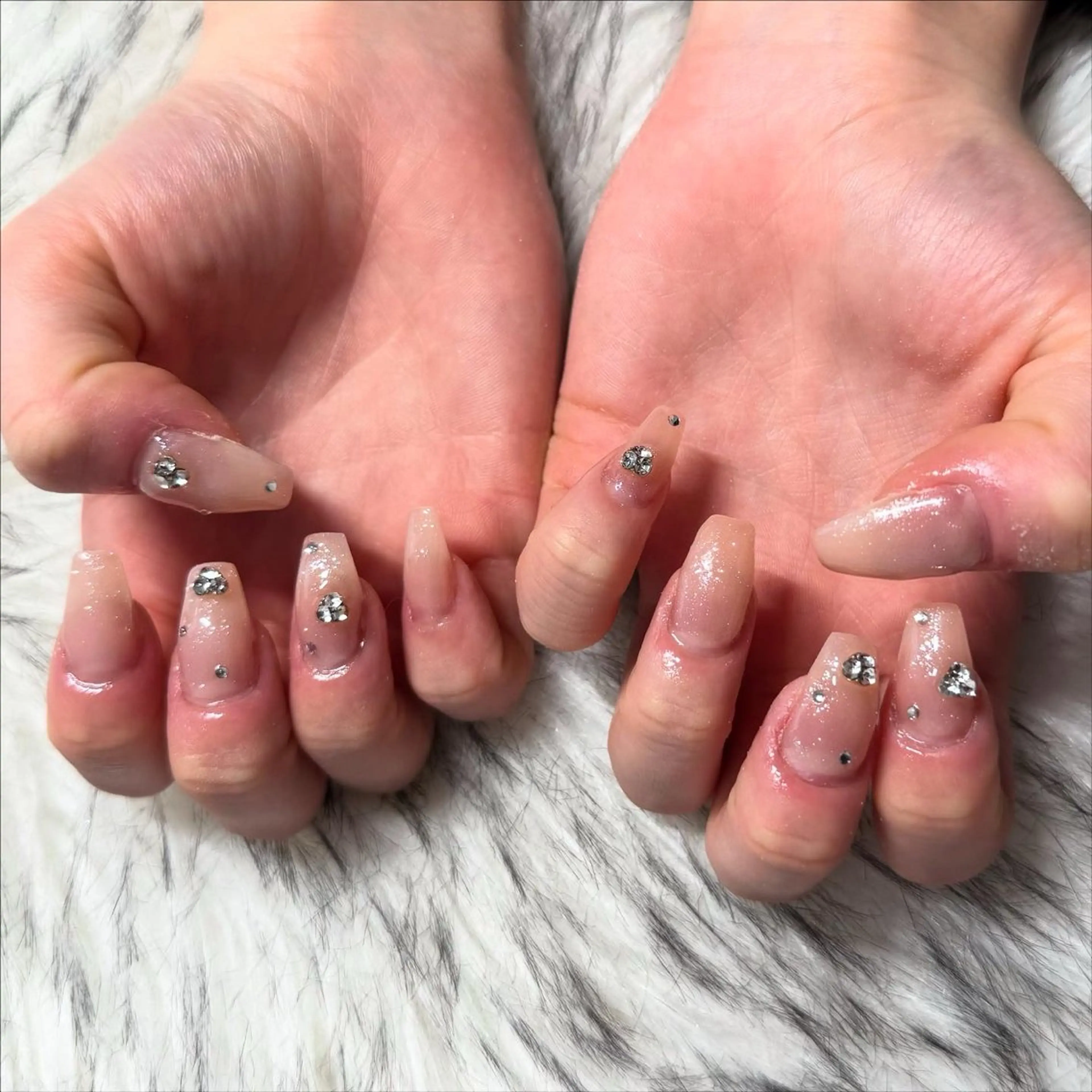 ミディアム ハンドネイル mao .のネイルデザイン