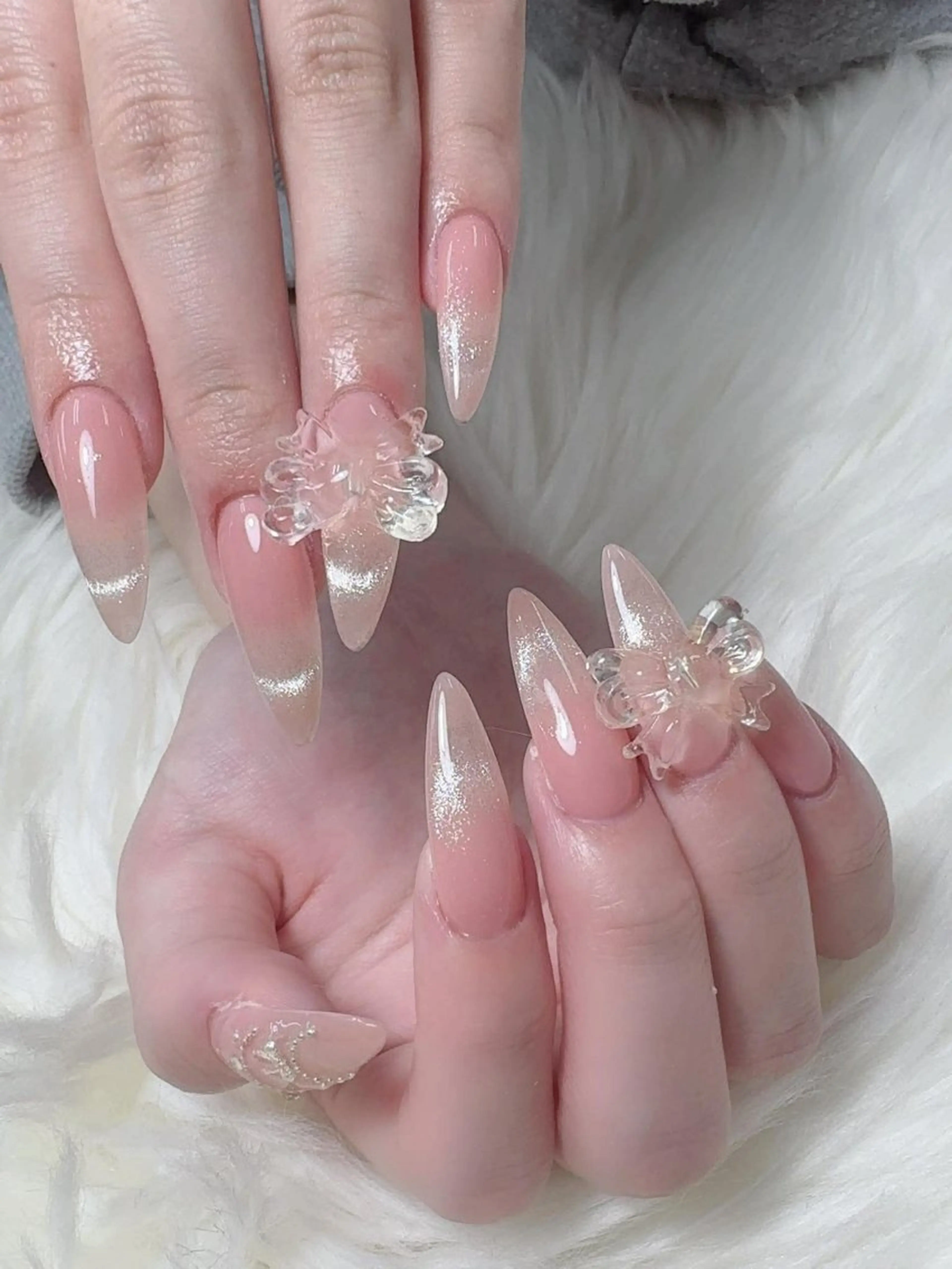 ネイル フレンチネイル グラデーション 韓国ネイル マグネットネイル ミラーネイル ハンドネイル Squeen Nailのネイルデザイン