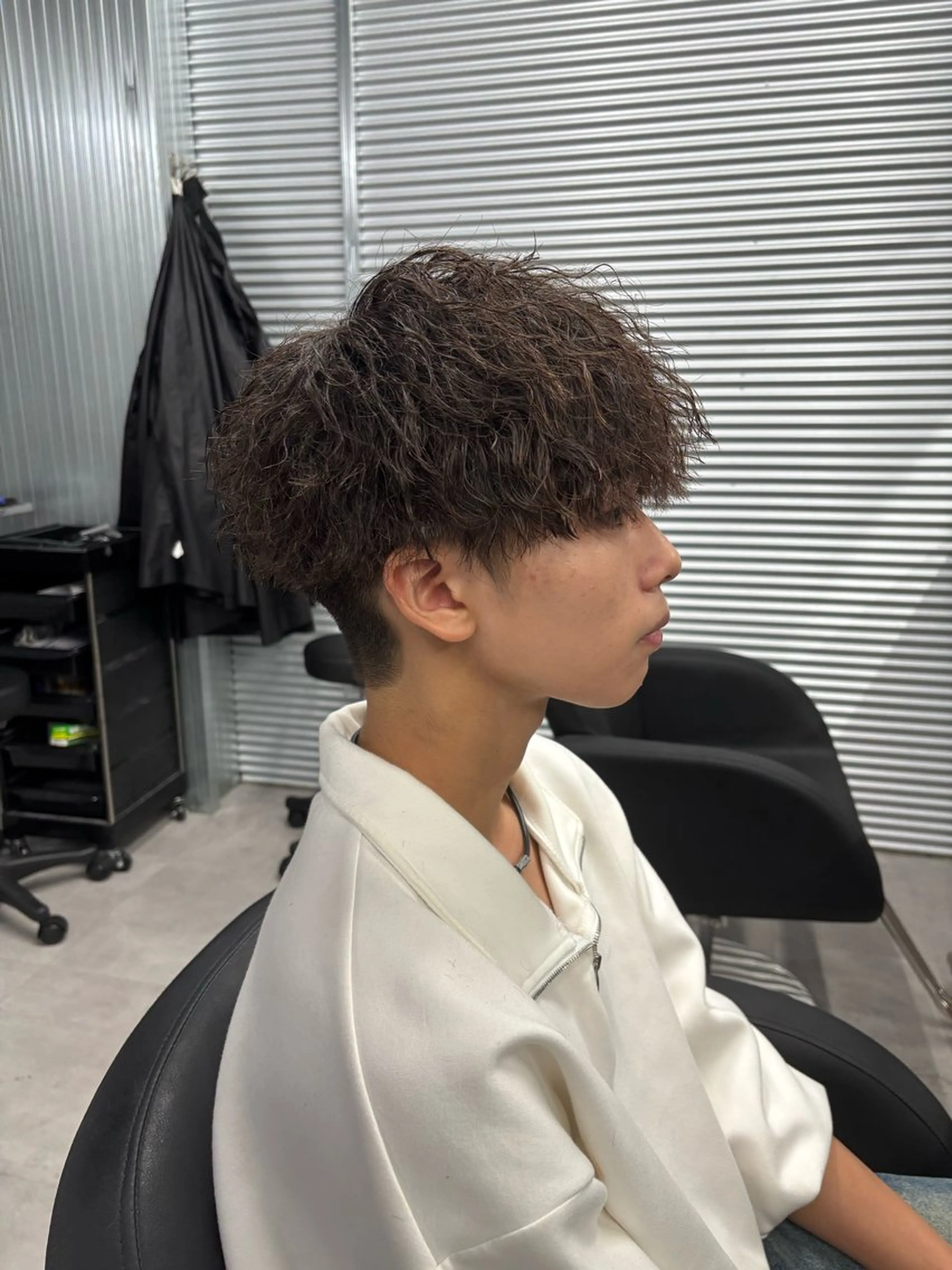 パーマ メンズ メンズパーマ ツイストスパイラルパーマ スパイラルパーマ カット パーマ トリートメント 波巻き/ツイスパ/ 短髪/鈴木俊也のヘアスタイル