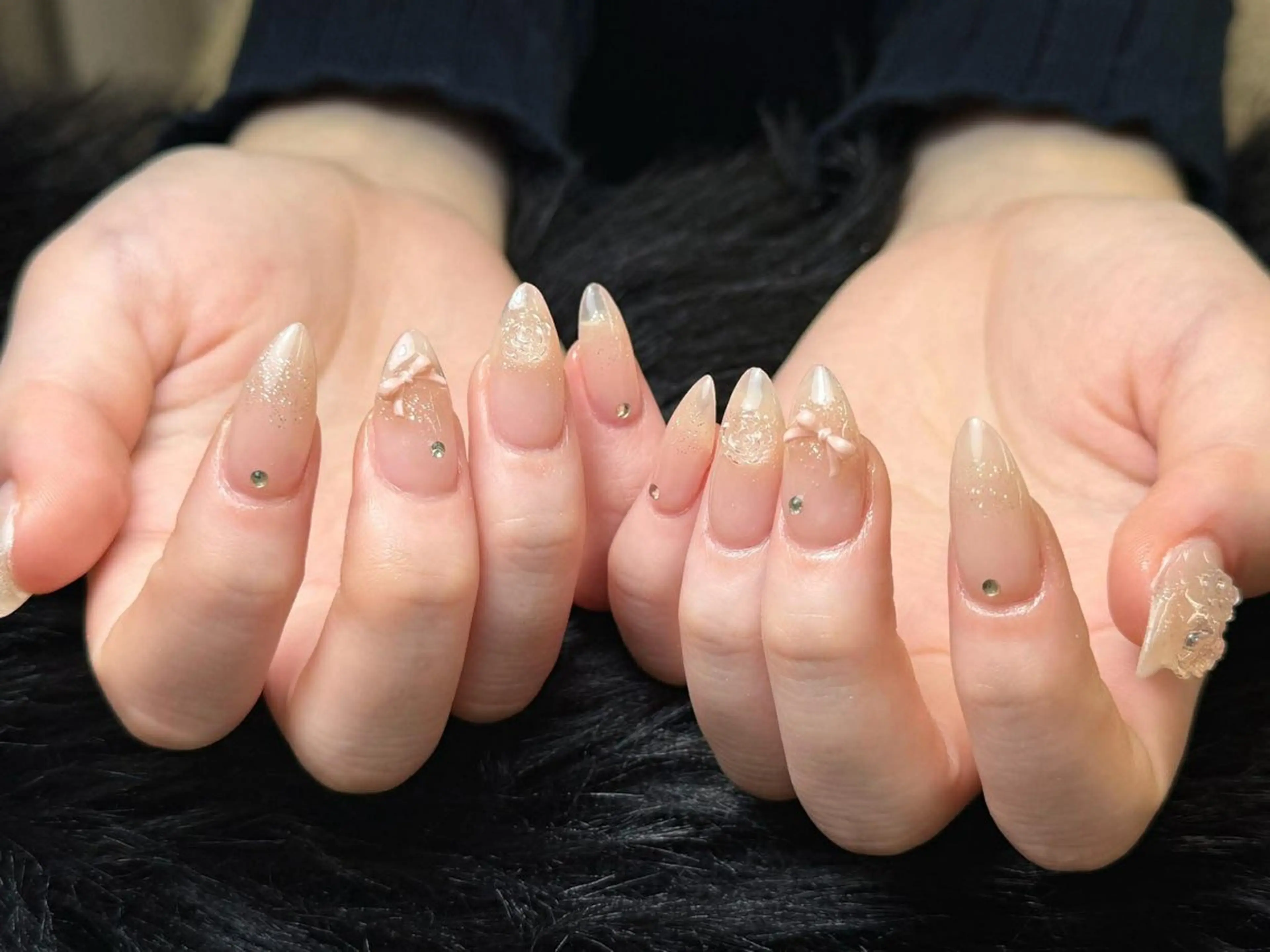 ネイル フレンチネイル ジェルネイル ガーリー 韓国ネイル ロングネイル ハンドネイル NieNail Nezukoのネイルデザイン