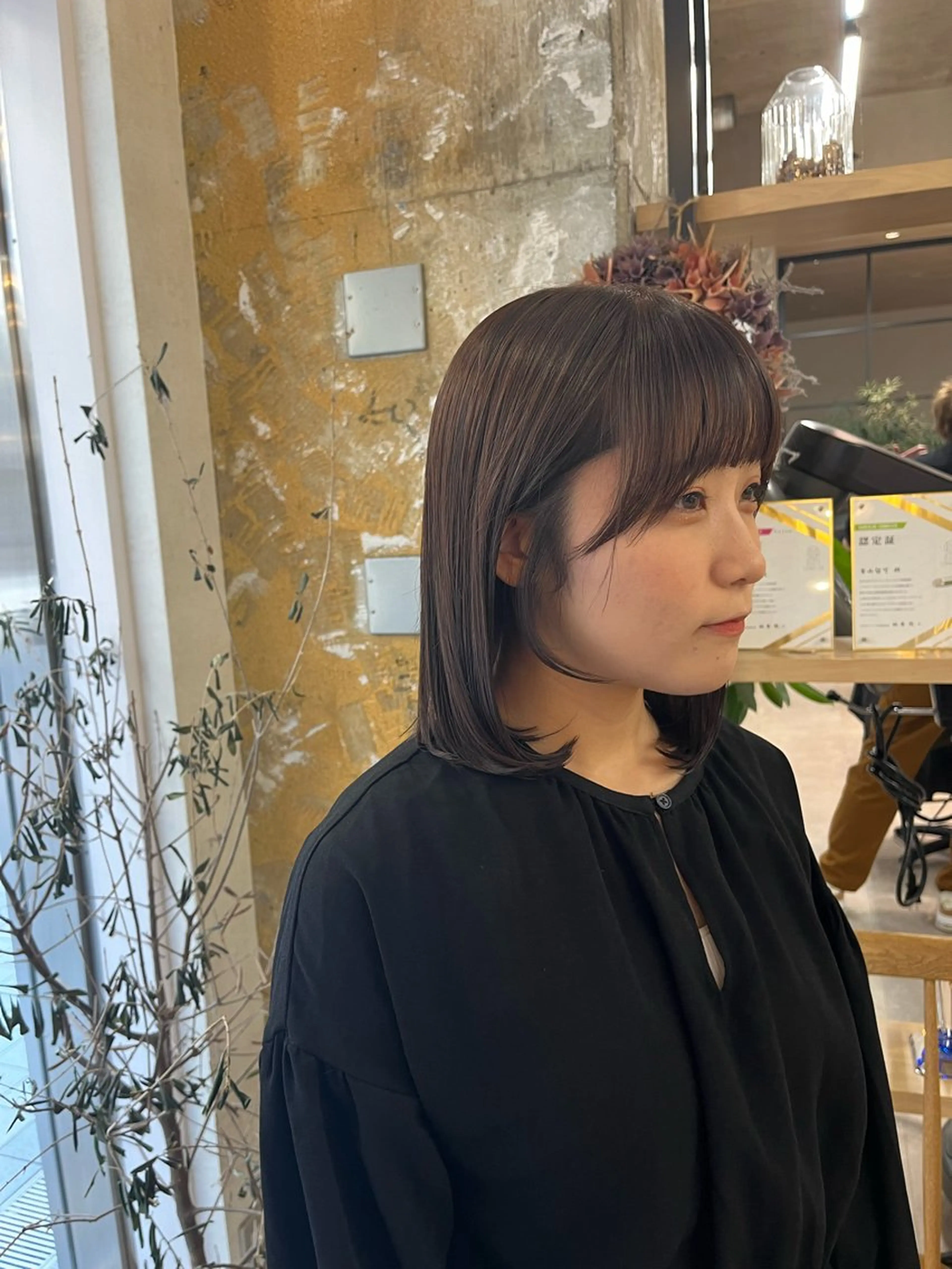 ミディアム 顔周りカット 小顔カット 寒色 ♡ レイヤー ┊︎miyuのヘアスタイル