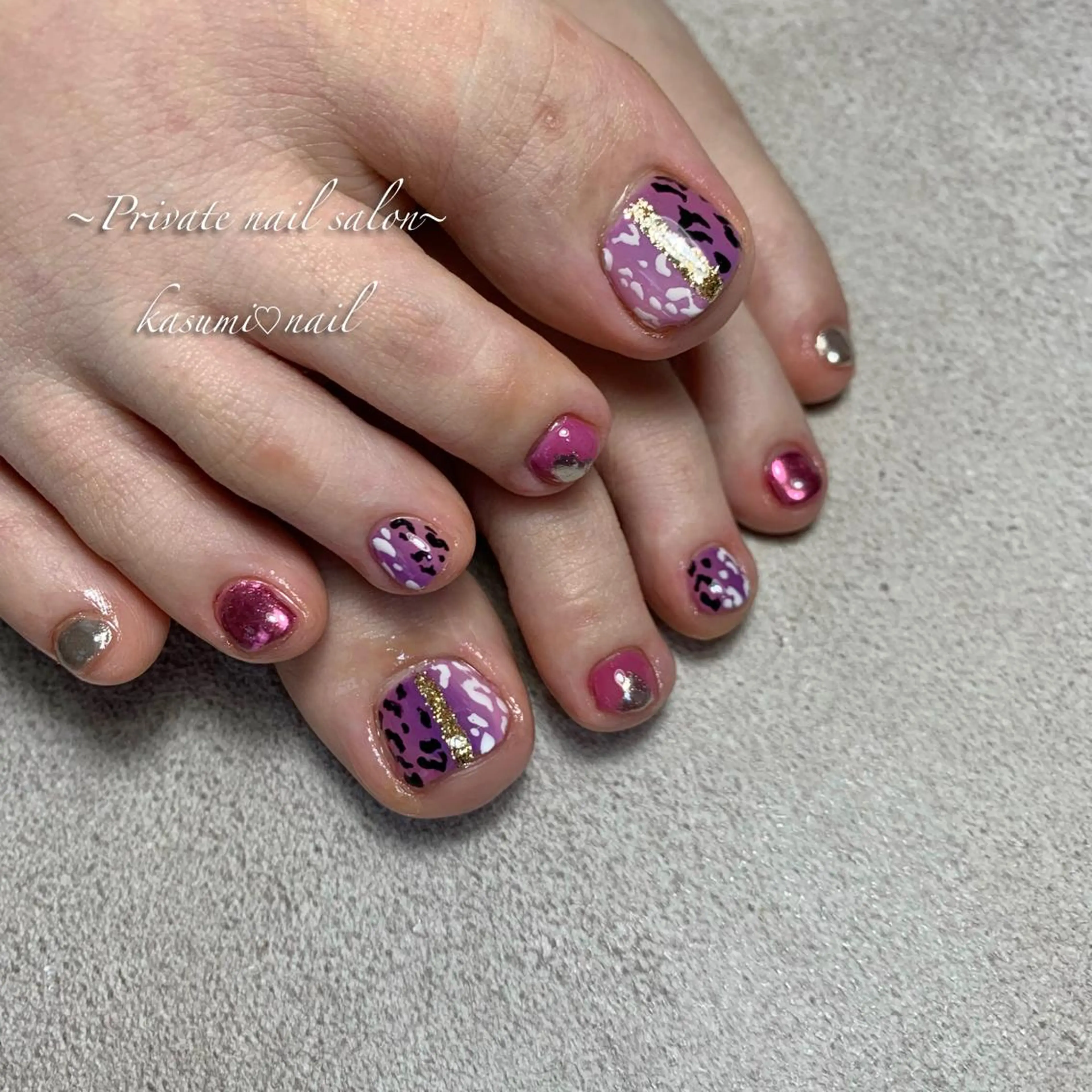 ネイル アニマル柄 フットネイル グラデーション ラメ(グリッター) ミラーネイル KASUMI♡ Nailのネイルデザイン