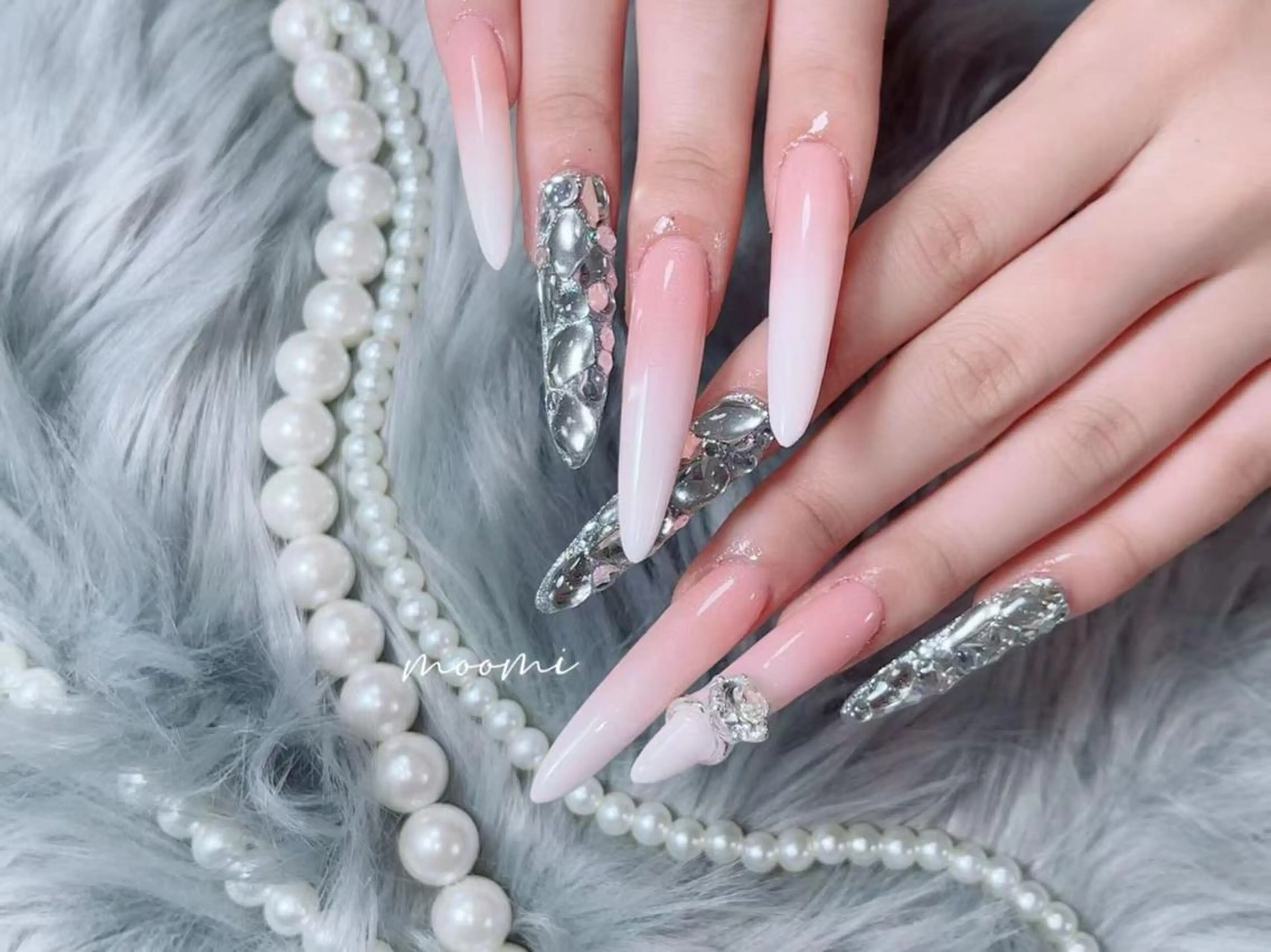 ネイル 長さ出し ジェルネイル グラデーション 韓国ネイル マグネットネイル moomi nail スカルプ専門のネイルデザイン