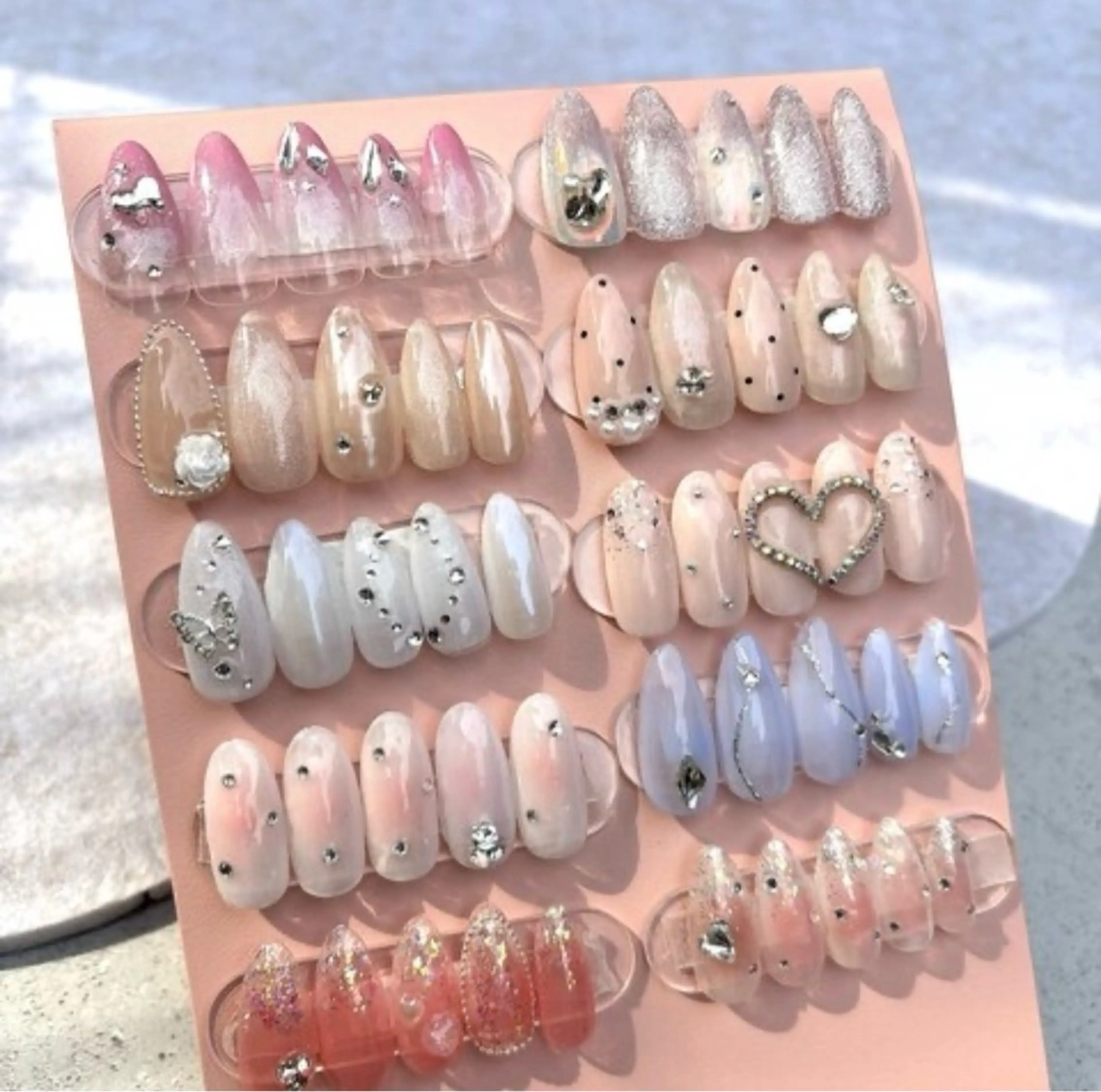 オフ込み💅ハンド　ワンホンデザインネイルの写真