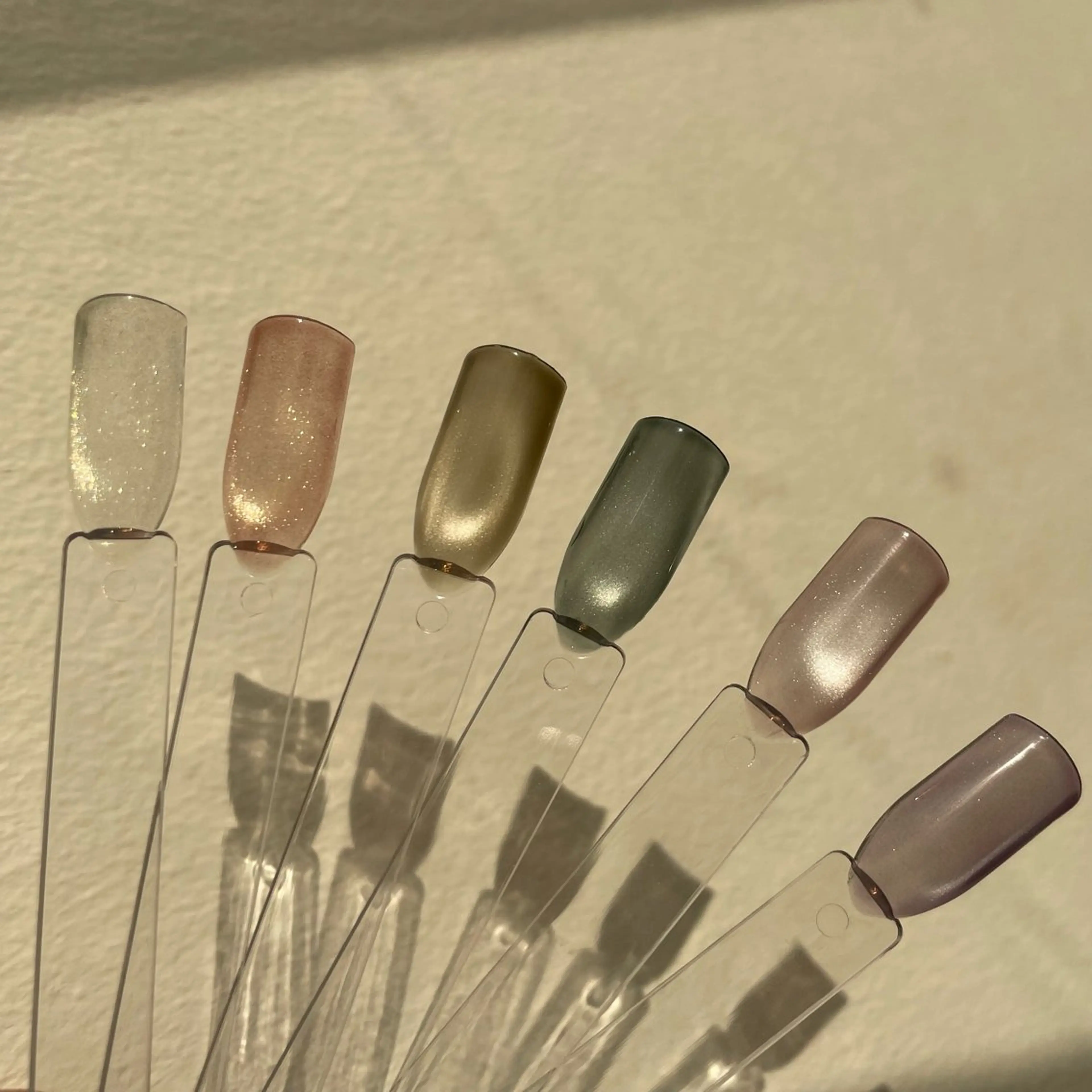 ネイル マグネットネイル petit所属・Saaya🫧 _petitのネイルデザイン