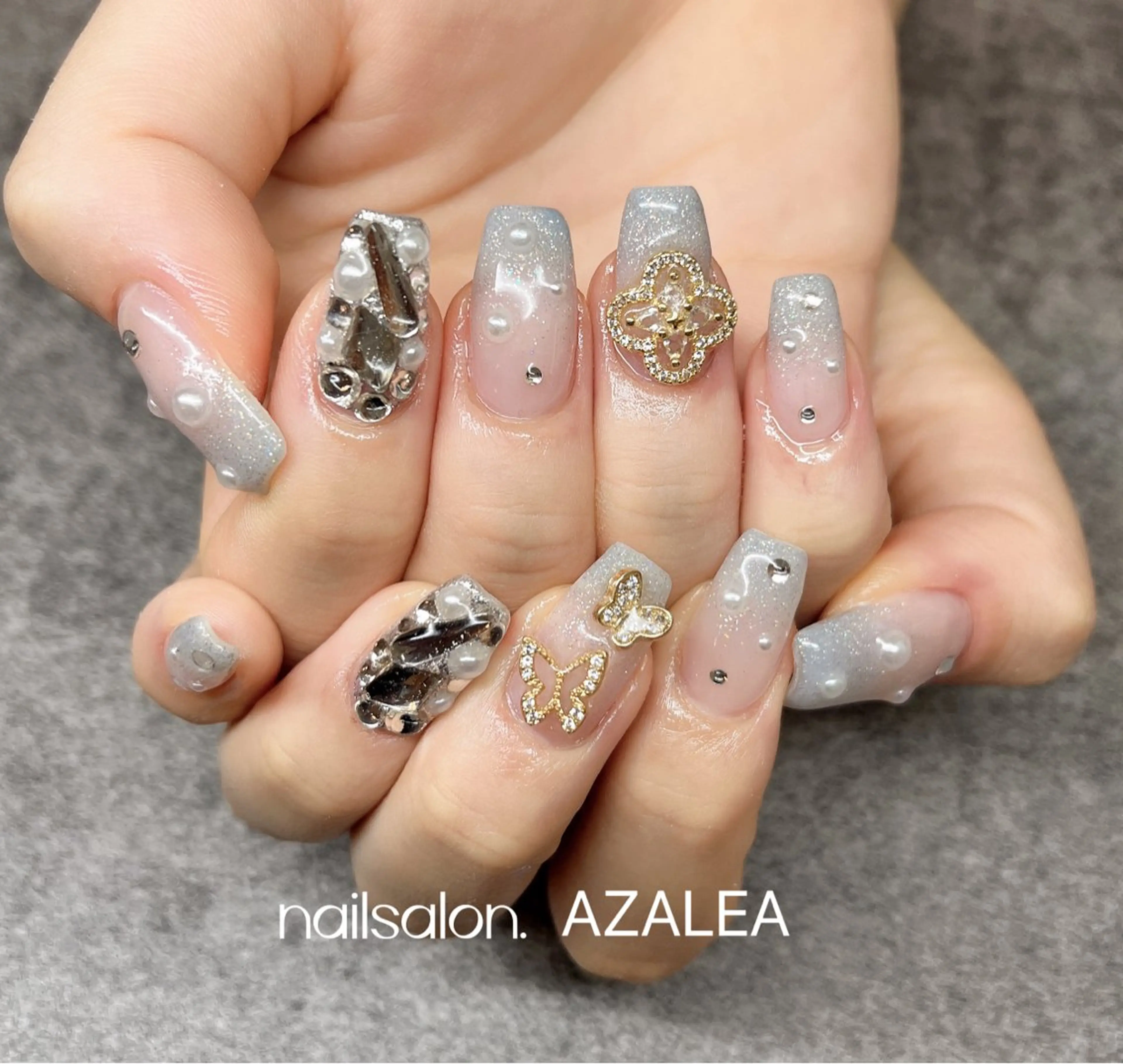 ネイル R inのネイルデザイン