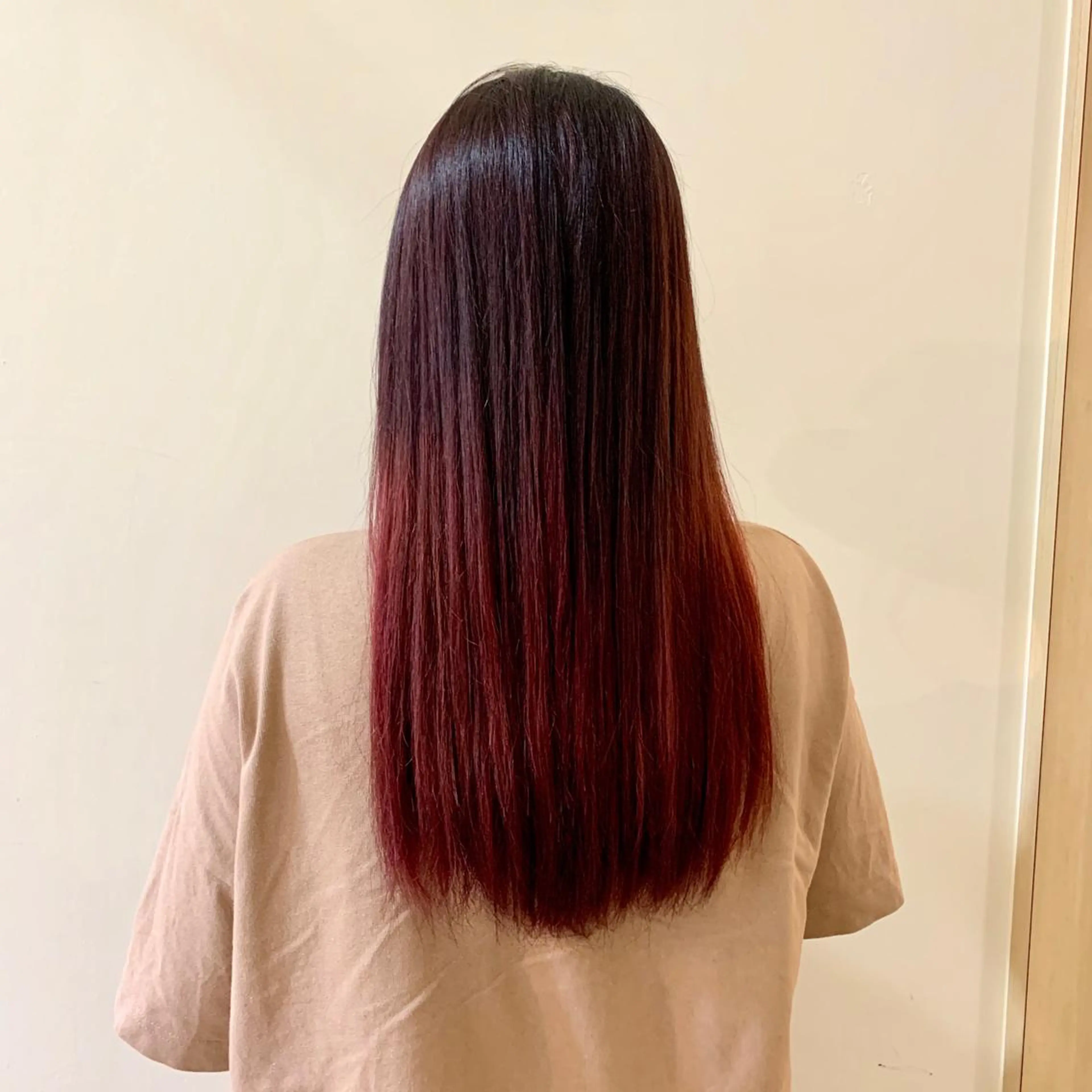 カラー グラデーションカラー 染矢 優希のヘアスタイル