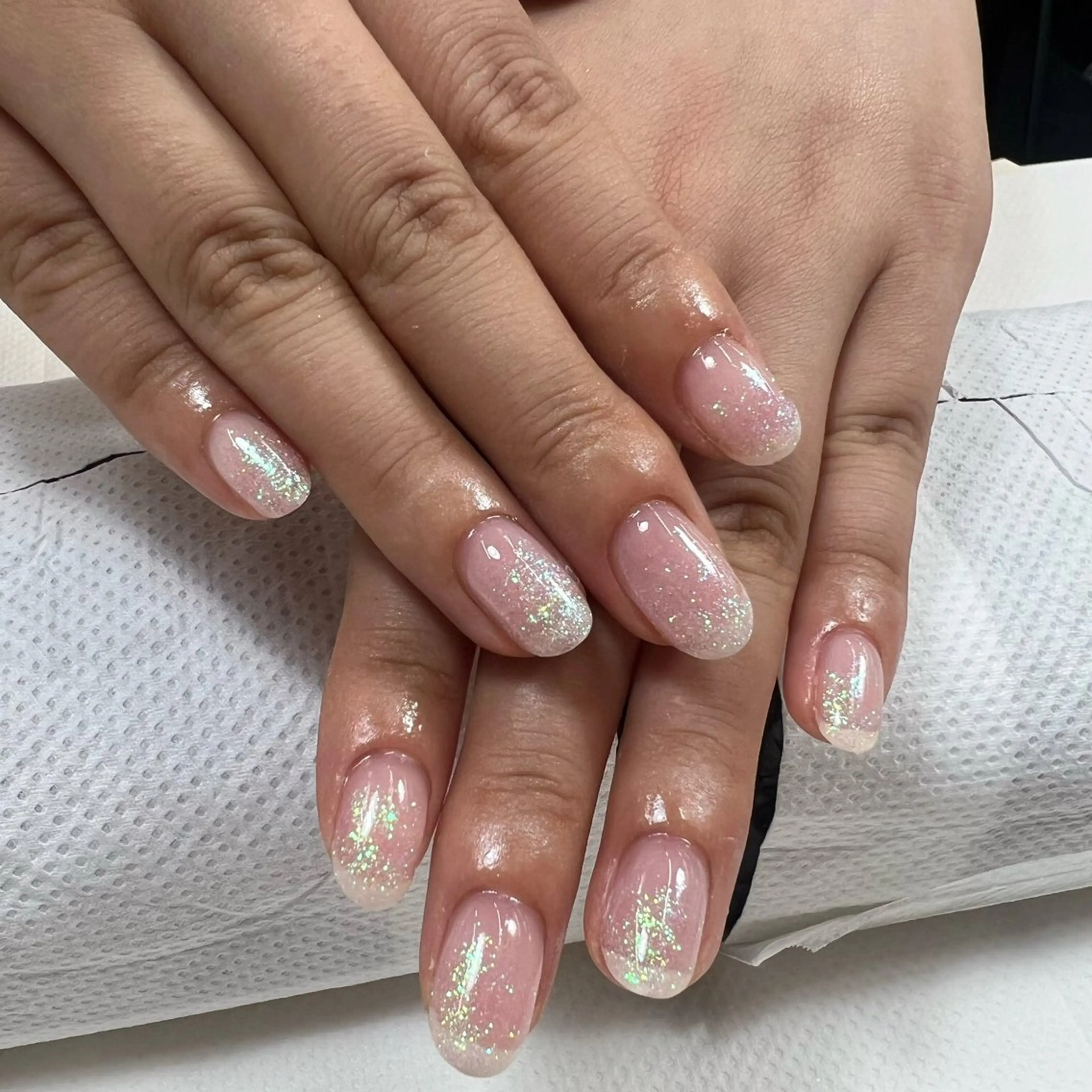 ネイル グラデーション ラメ(グリッター) ホワイト ハンドネイル Nishimura Amiのネイルデザイン