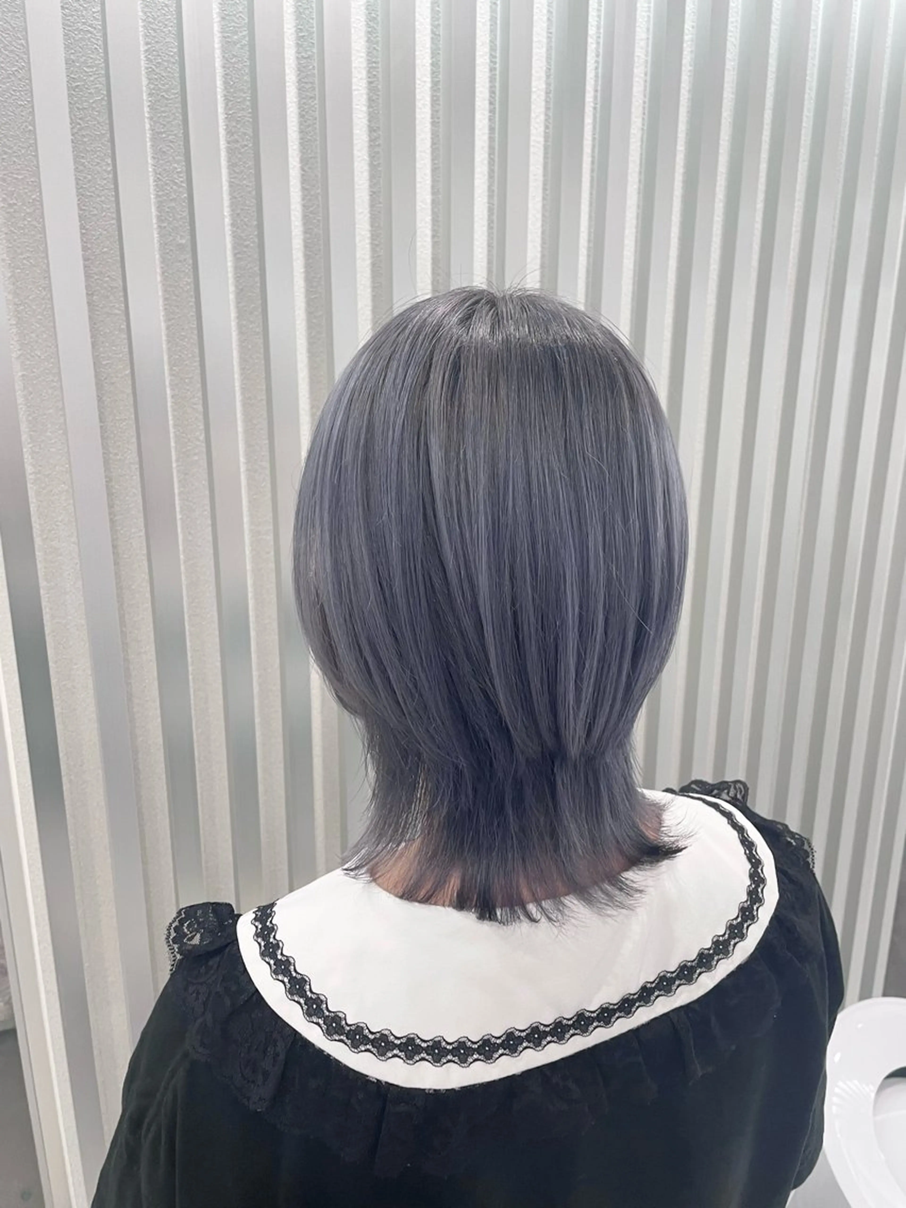 ミディアム カラー シルバー 野崎 孝章のヘアスタイル