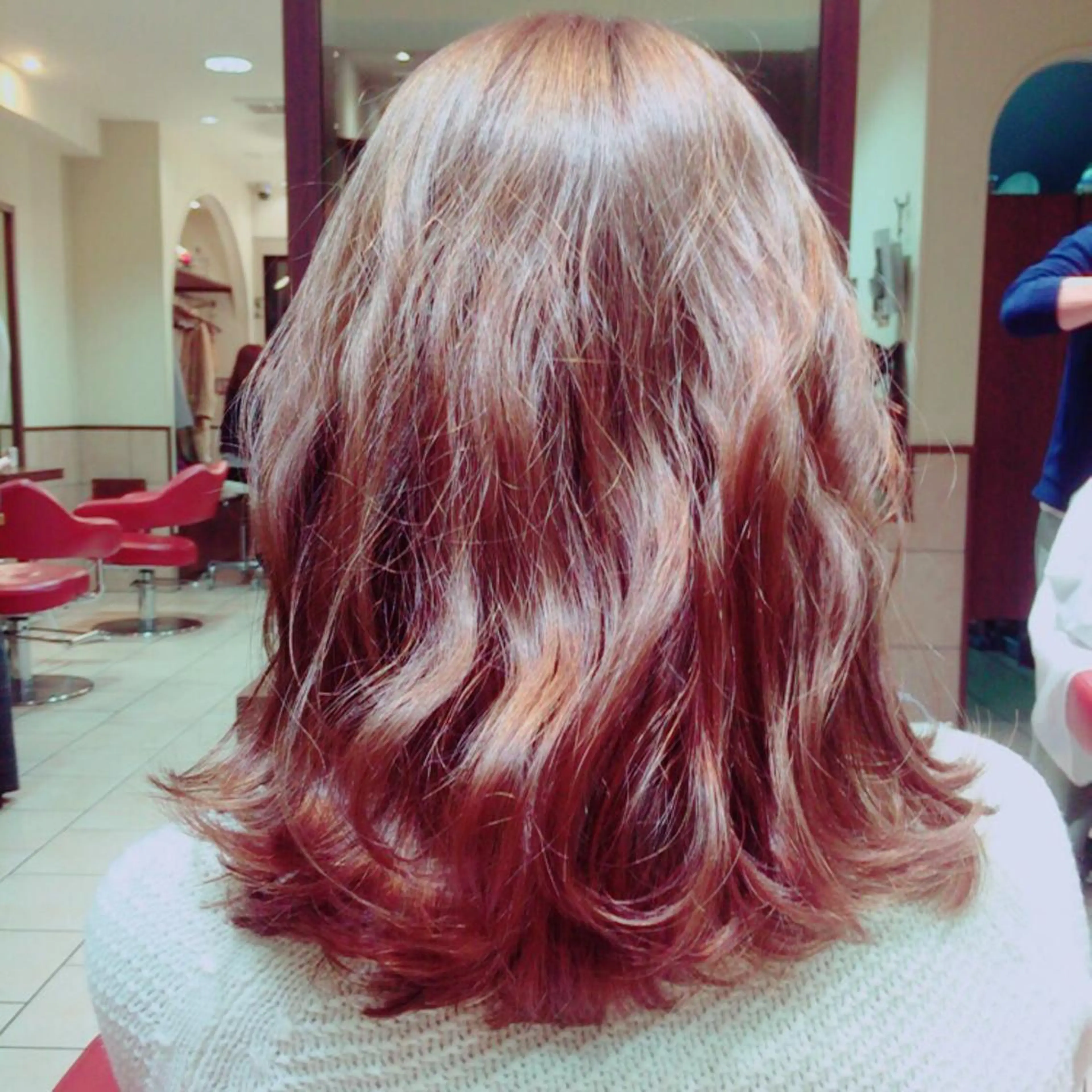 ミディアム セミロング ながやま まいのヘアスタイル