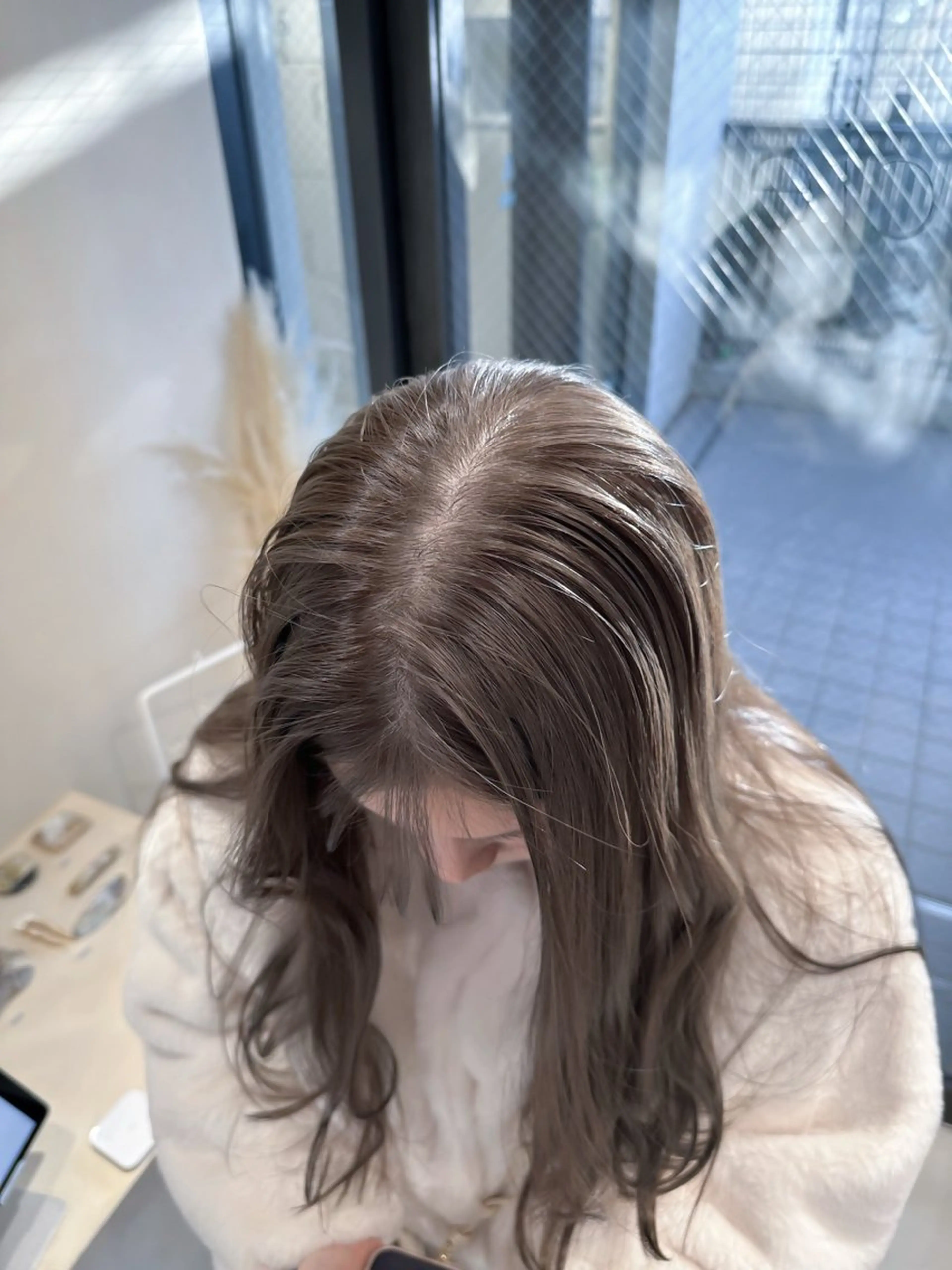 ロング カラー ブリーチ ダブルカラー グレージュ ブリーチなしカラー オレンジ カット ヘアカラー トリートメント 高橋大樹/グレージュ 透明感/髪質改善のヘアスタイル