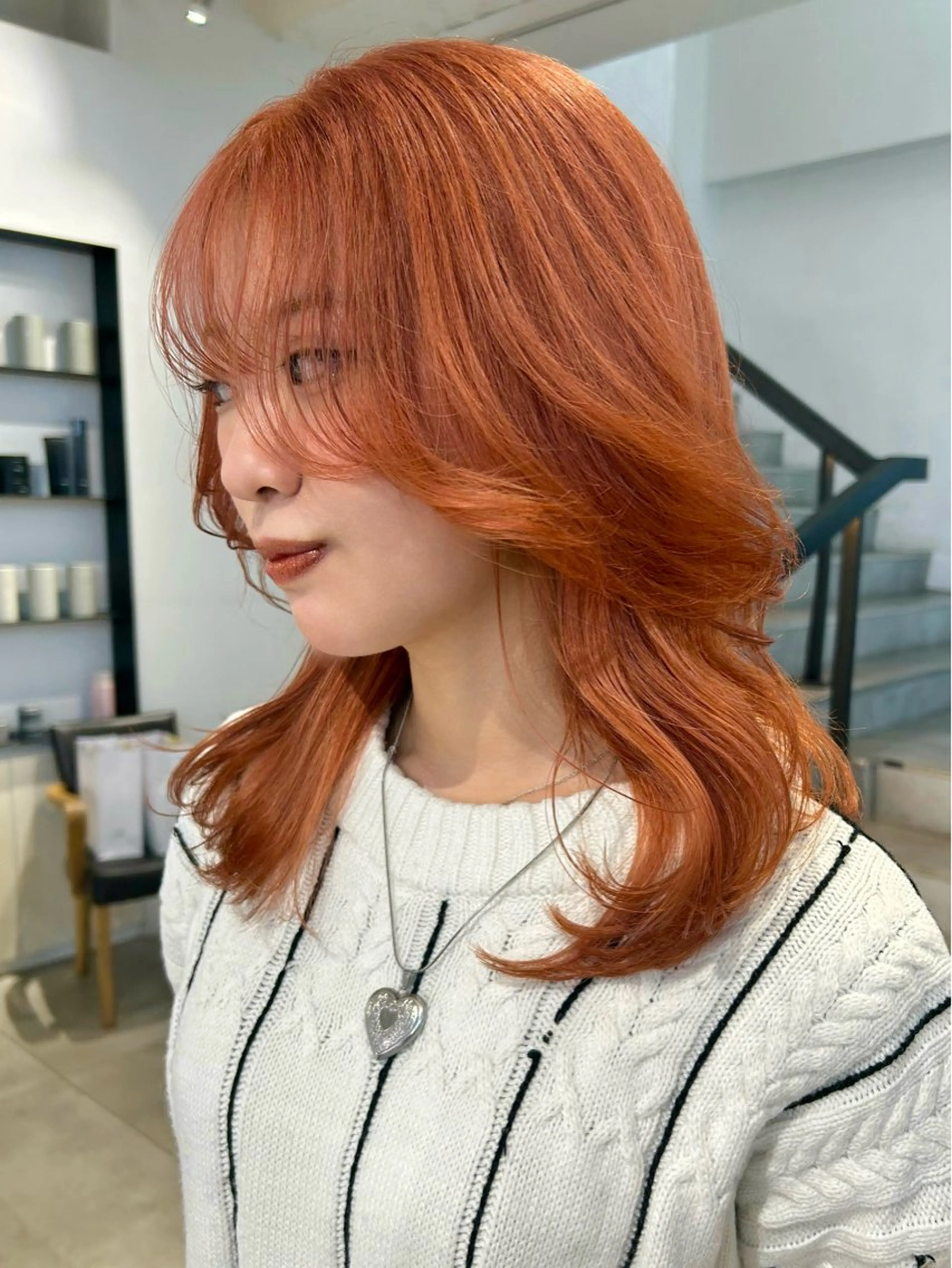 ロング カラー ヘアカラー トリートメント 🌟暖色系ハイトーン 🌟AIのヘアスタイル