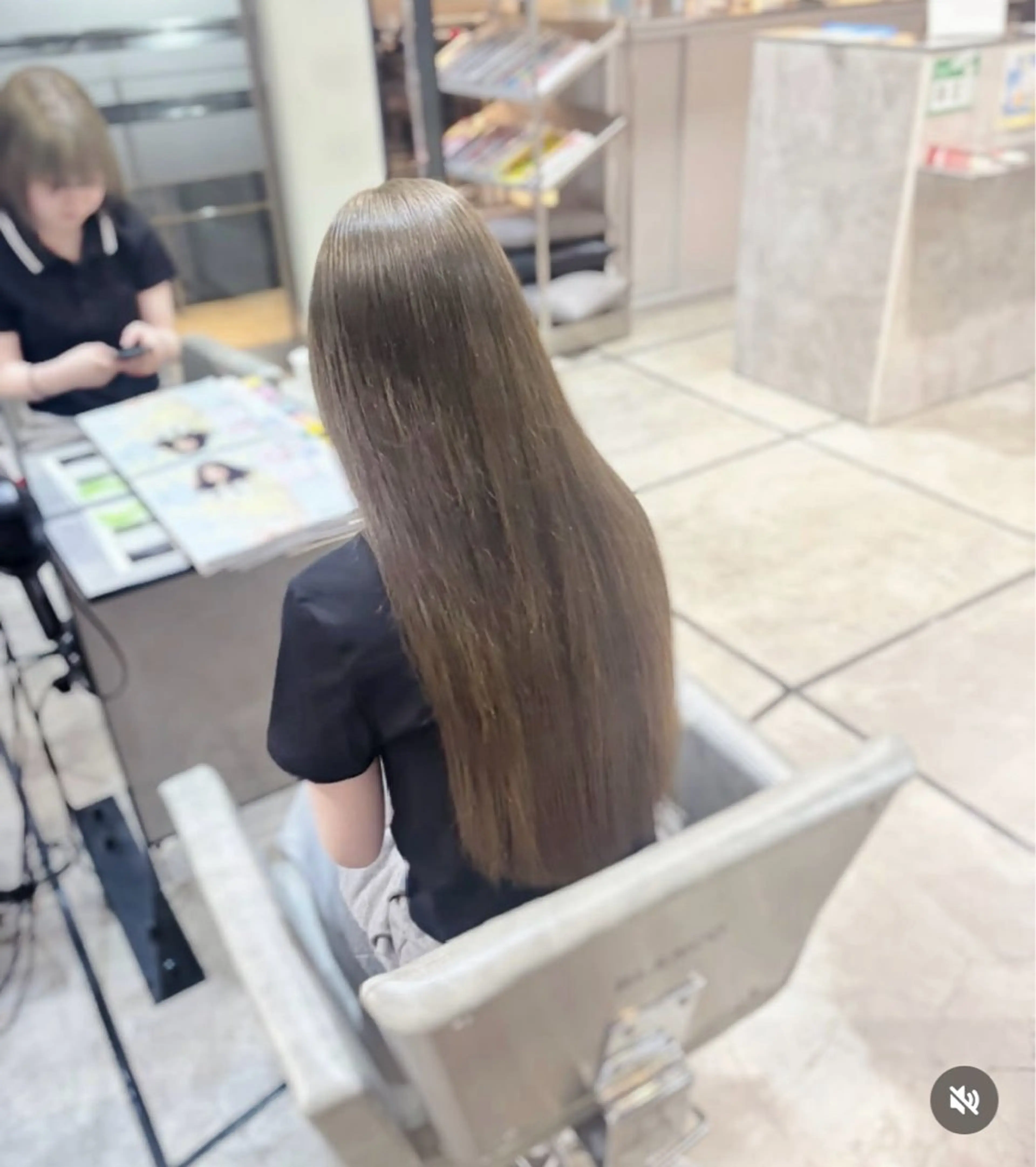 ロング カット ヘアカラー yui/透明感カラー /コテ巻き風パーマのヘアスタイル