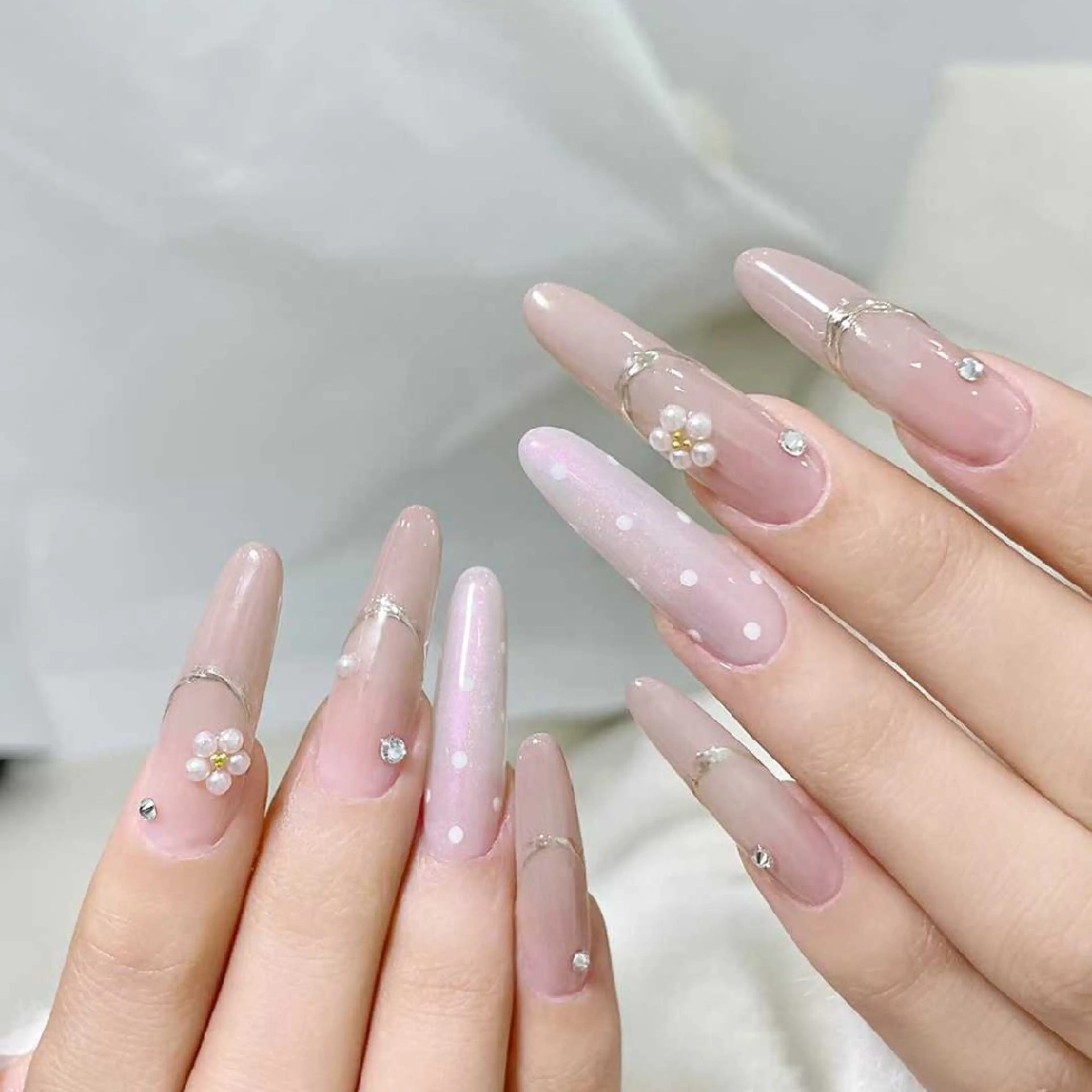 ネイル 鈴木 彩星のネイルデザイン