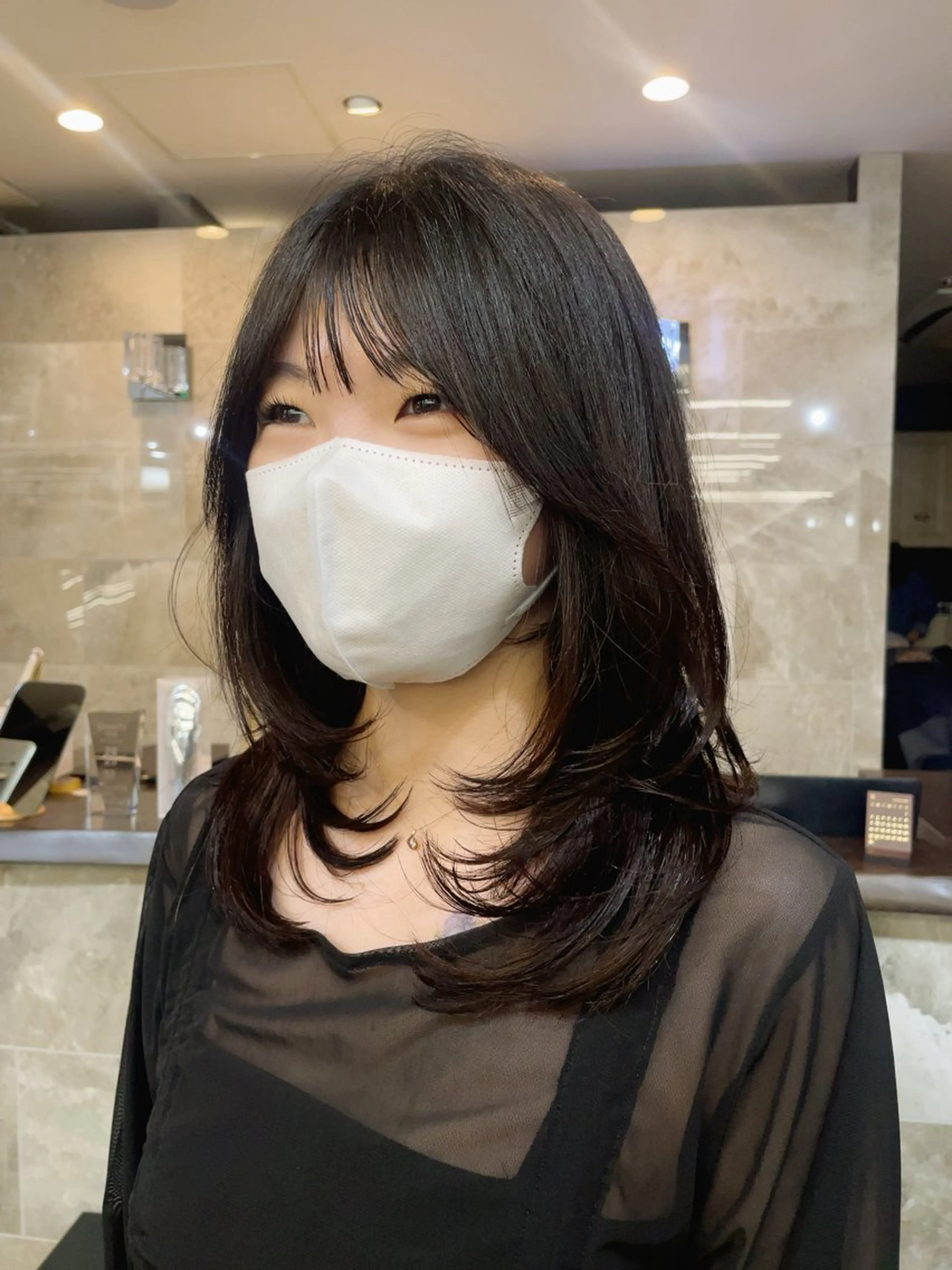 ミディアム ミディアムレイヤー レイヤーカット sand yokohama所属・🌟似合わせカット No.1🌟ホノのヘアスタイル