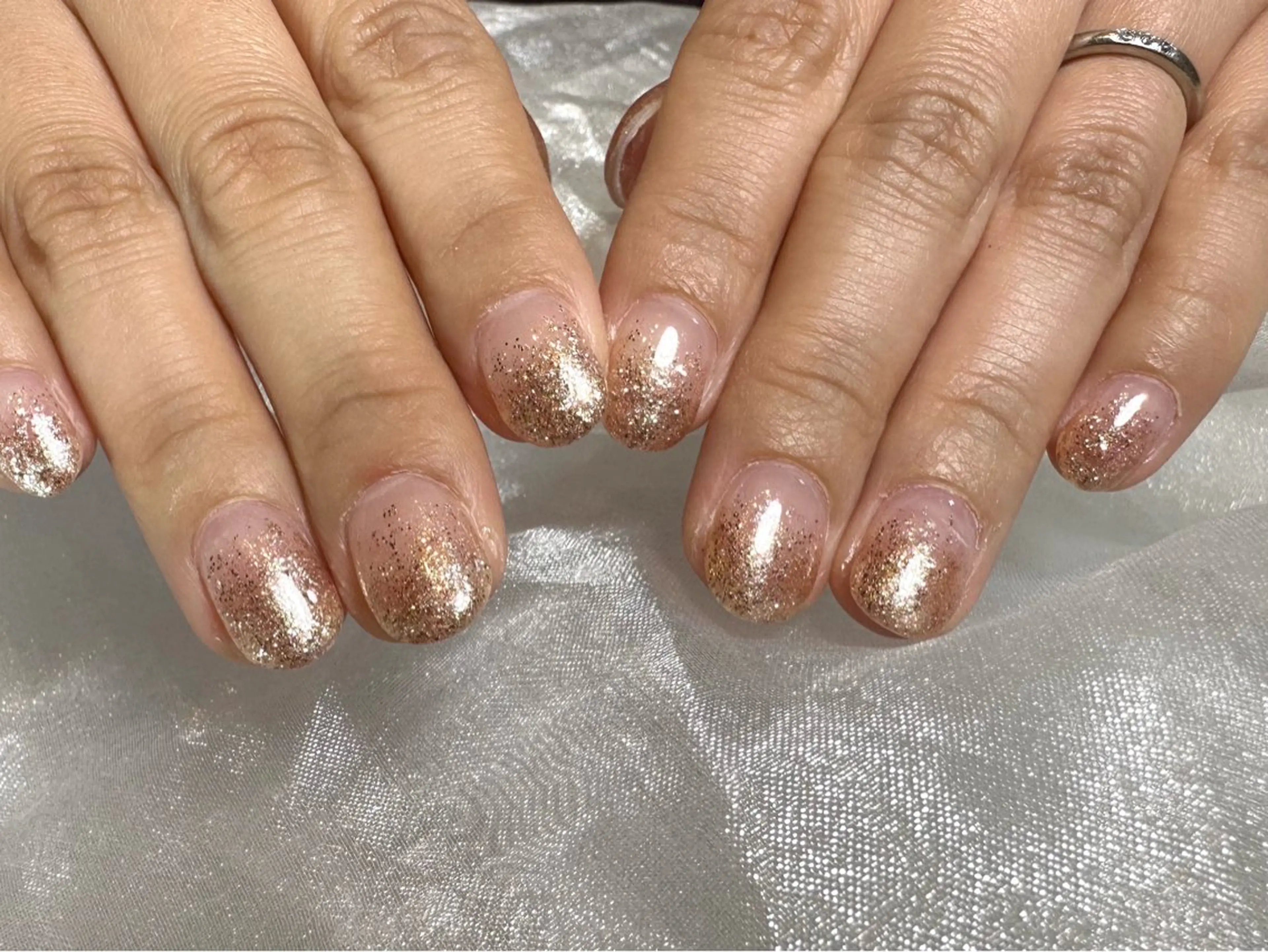 ネイル グラデーション ラメ(グリッター) ラメグラデーション ハンドネイル 小林 麻里のネイルデザイン