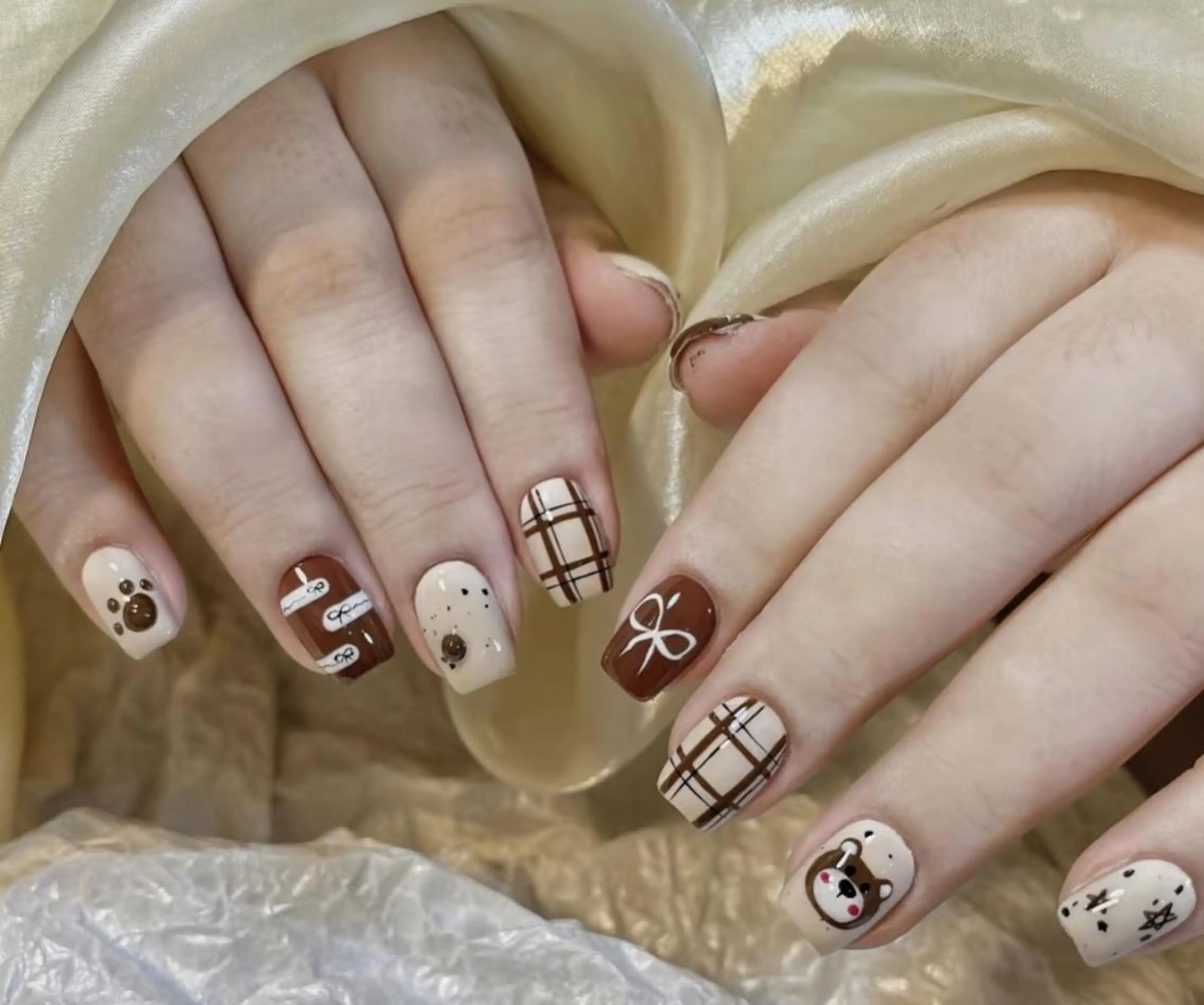 ネイル ビルドアップ ビューティー　なつのネイルデザイン