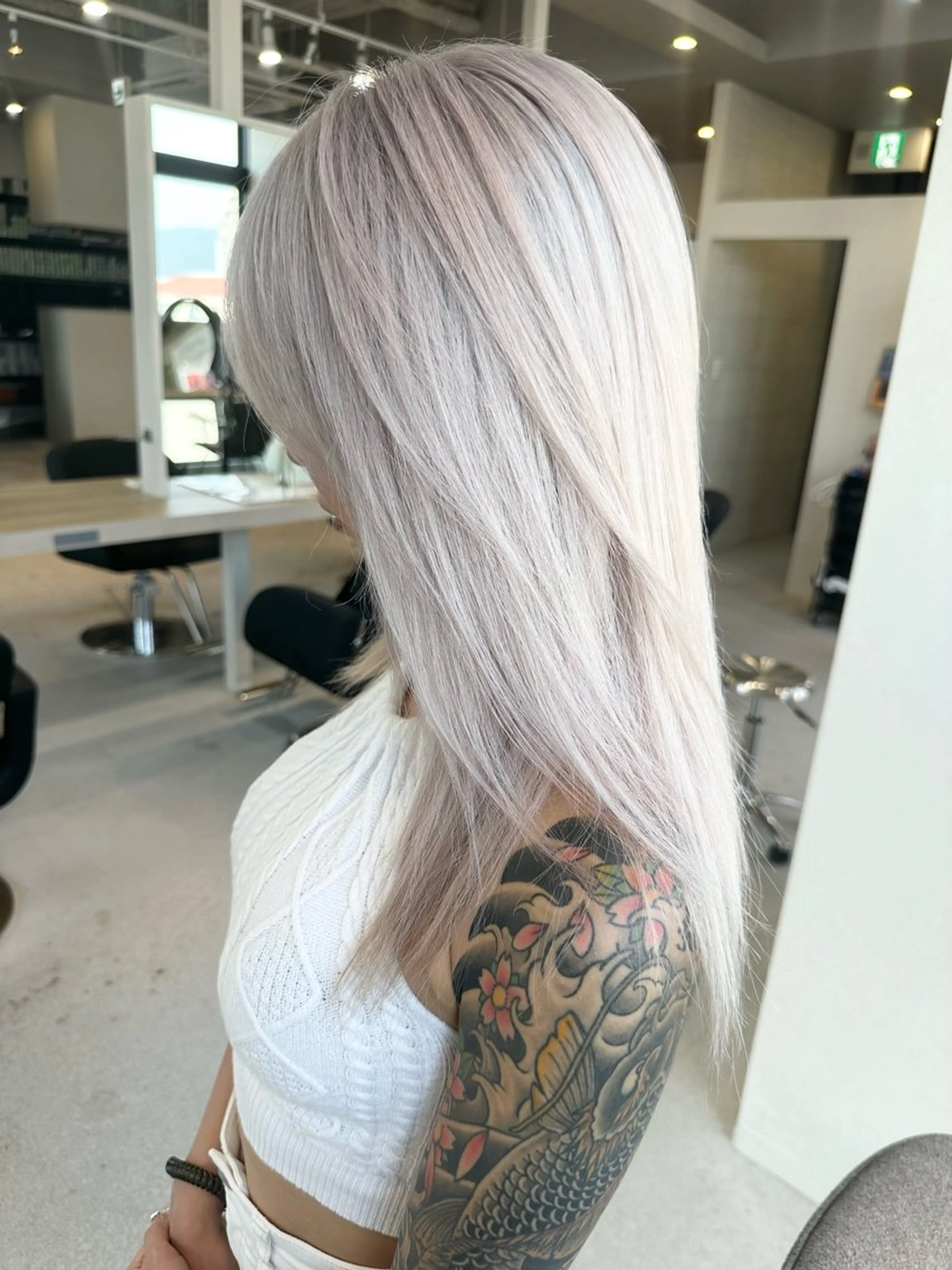 セミロング カラー ヘアカラー トリートメント 井上 一平のヘアスタイル