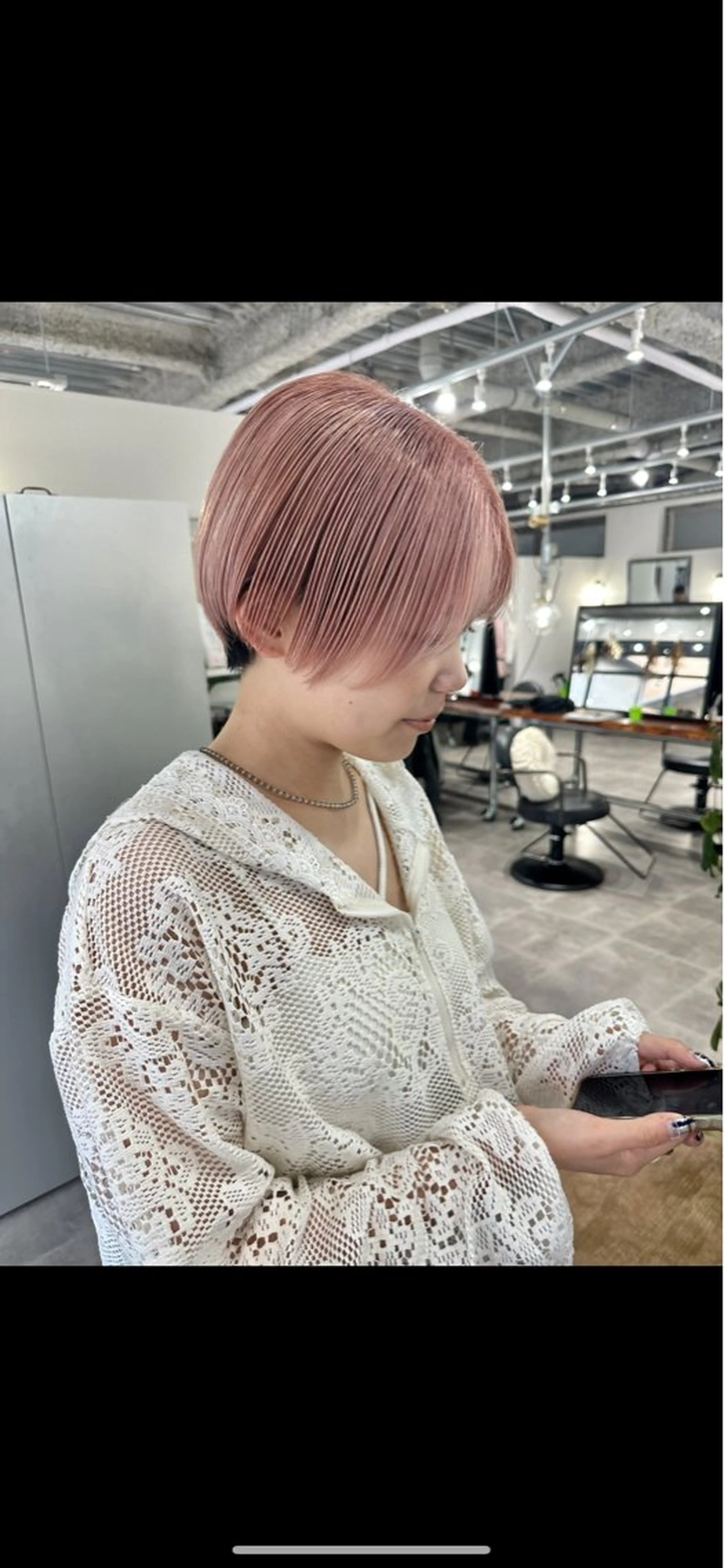 ショート カラー ベージュカラー ブリーチ ダブルカラー ピンクカラー ピンクベージュ 篠崎 佑季のヘアスタイル