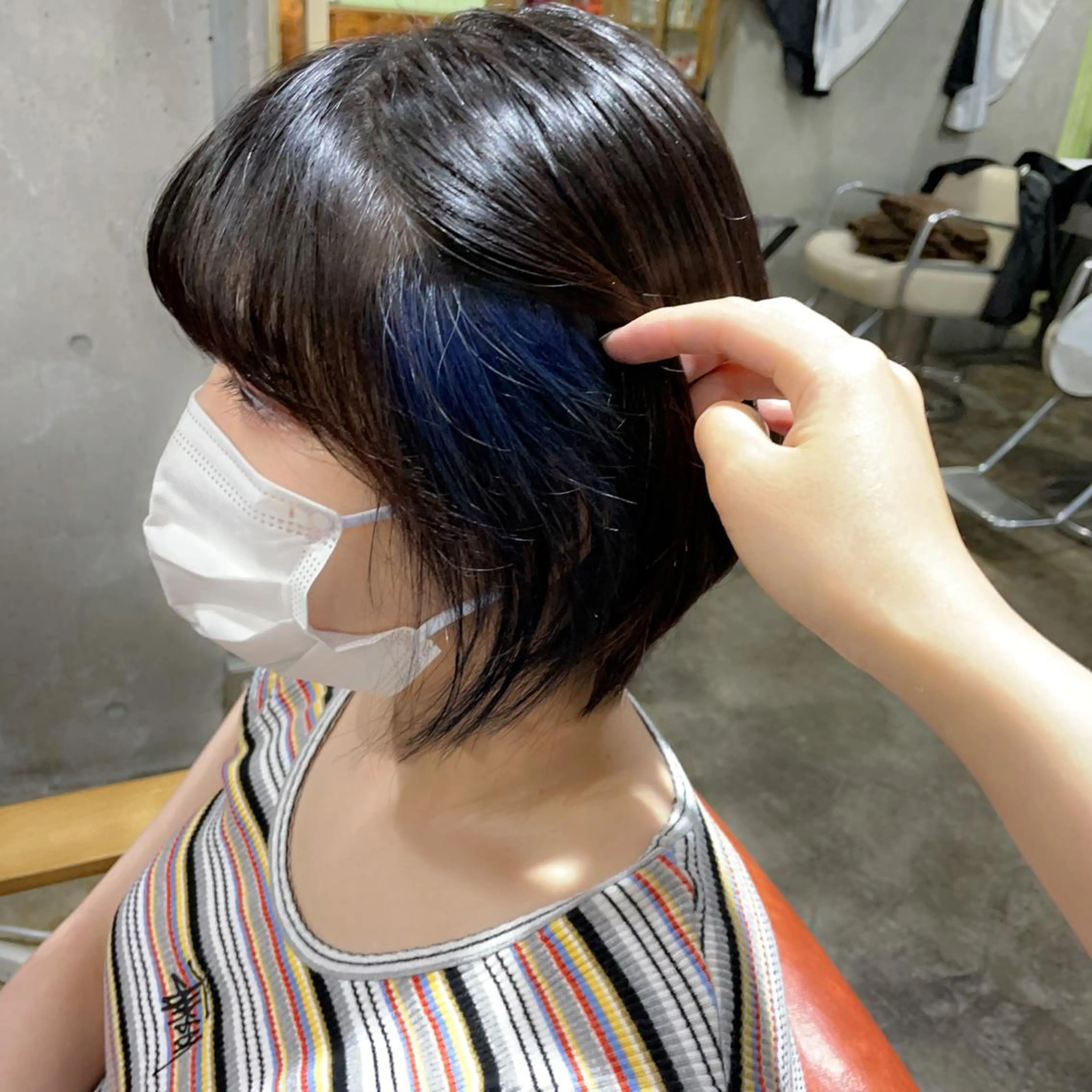 ショート カラー ブルーカラー イヤリングカラー ヘアカラー 🕊miki モテ髪🫧のヘアスタイル