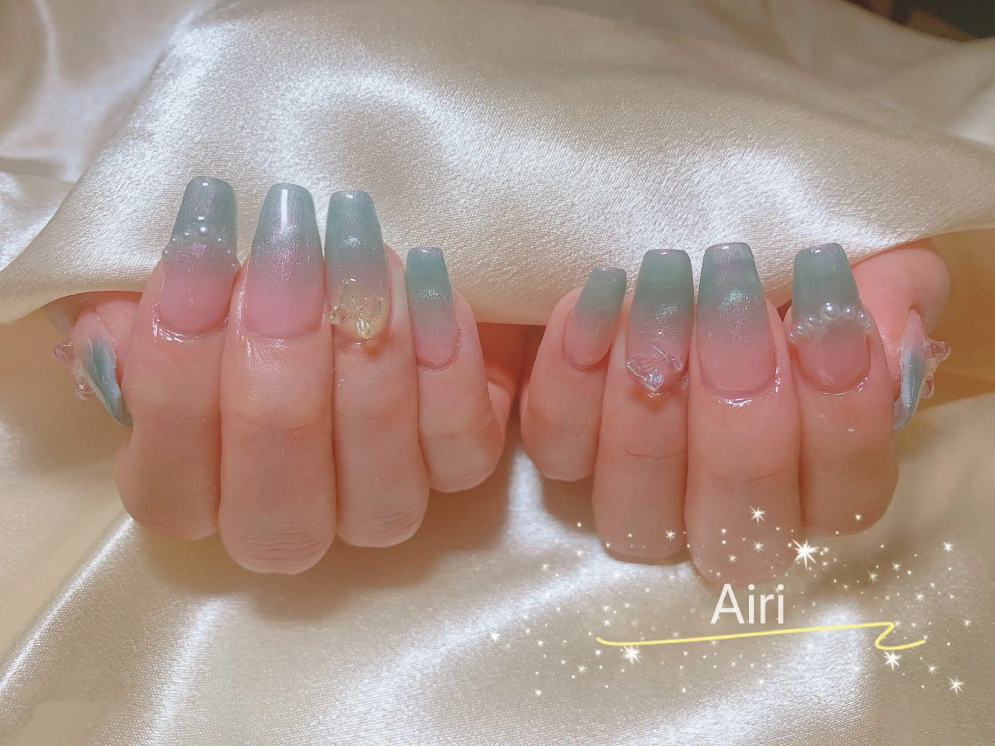 ネイル フットネイル ジェルネイル ラメ(グリッター) ラメグラデーション マグネットネイル ハンドネイル ネイルサロンAiri 長さ出し·シンプルのネイルデザイン