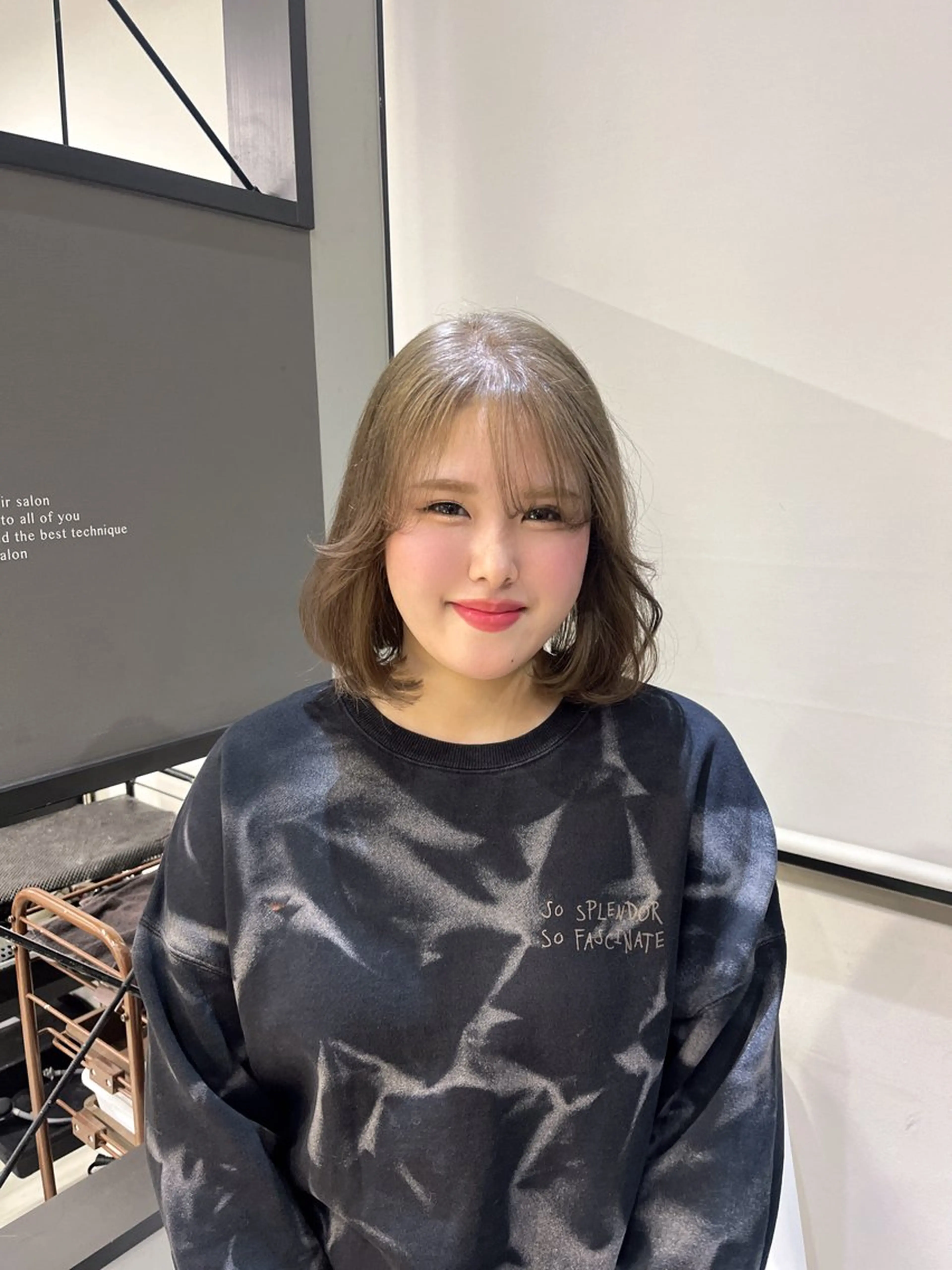 カラー ユイ☆ハイトーン ☆ブリーチデザインのヘアスタイル