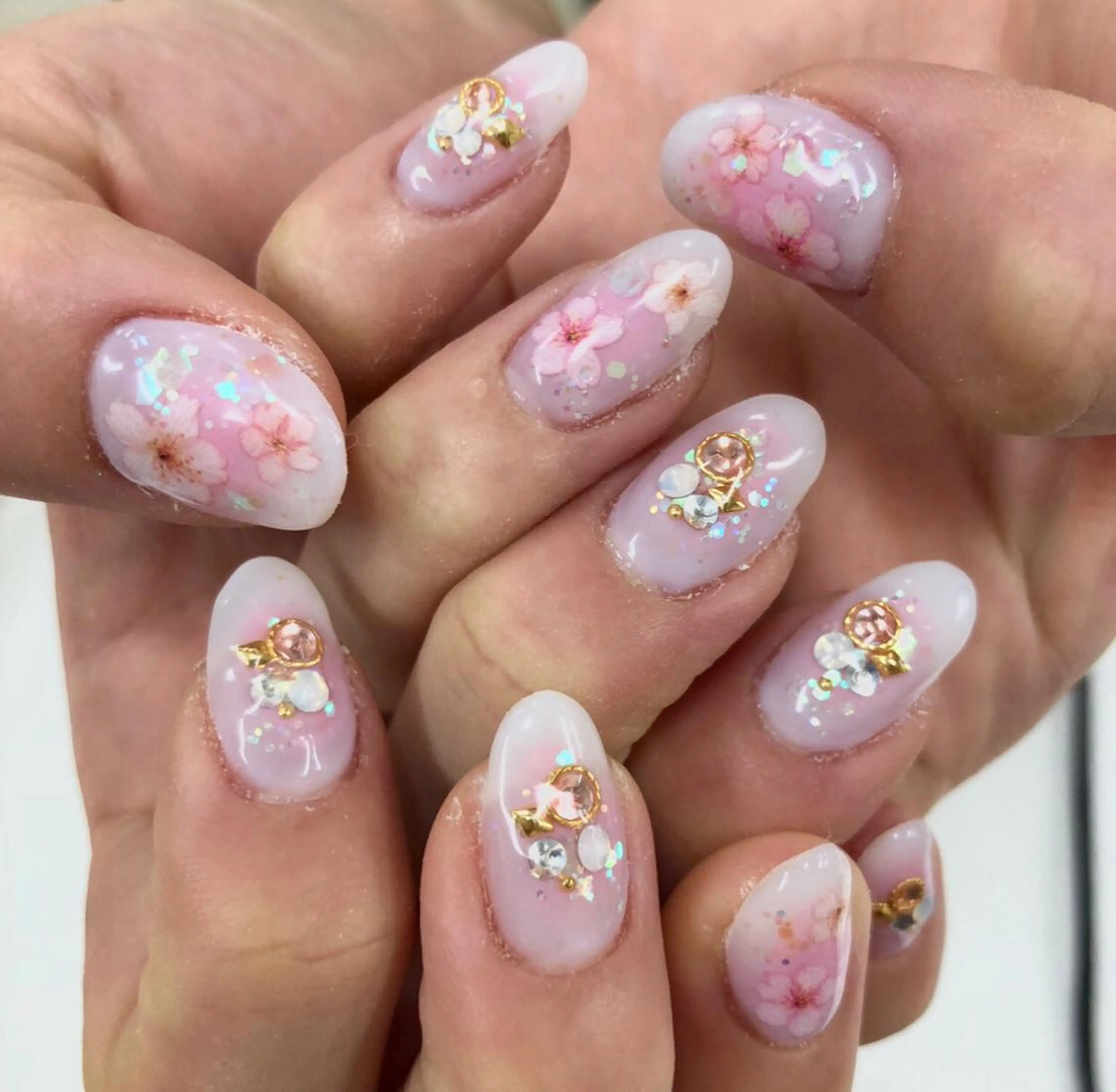 ネイル 桜ネイル ハンドネイル Minami 🍓のネイルデザイン