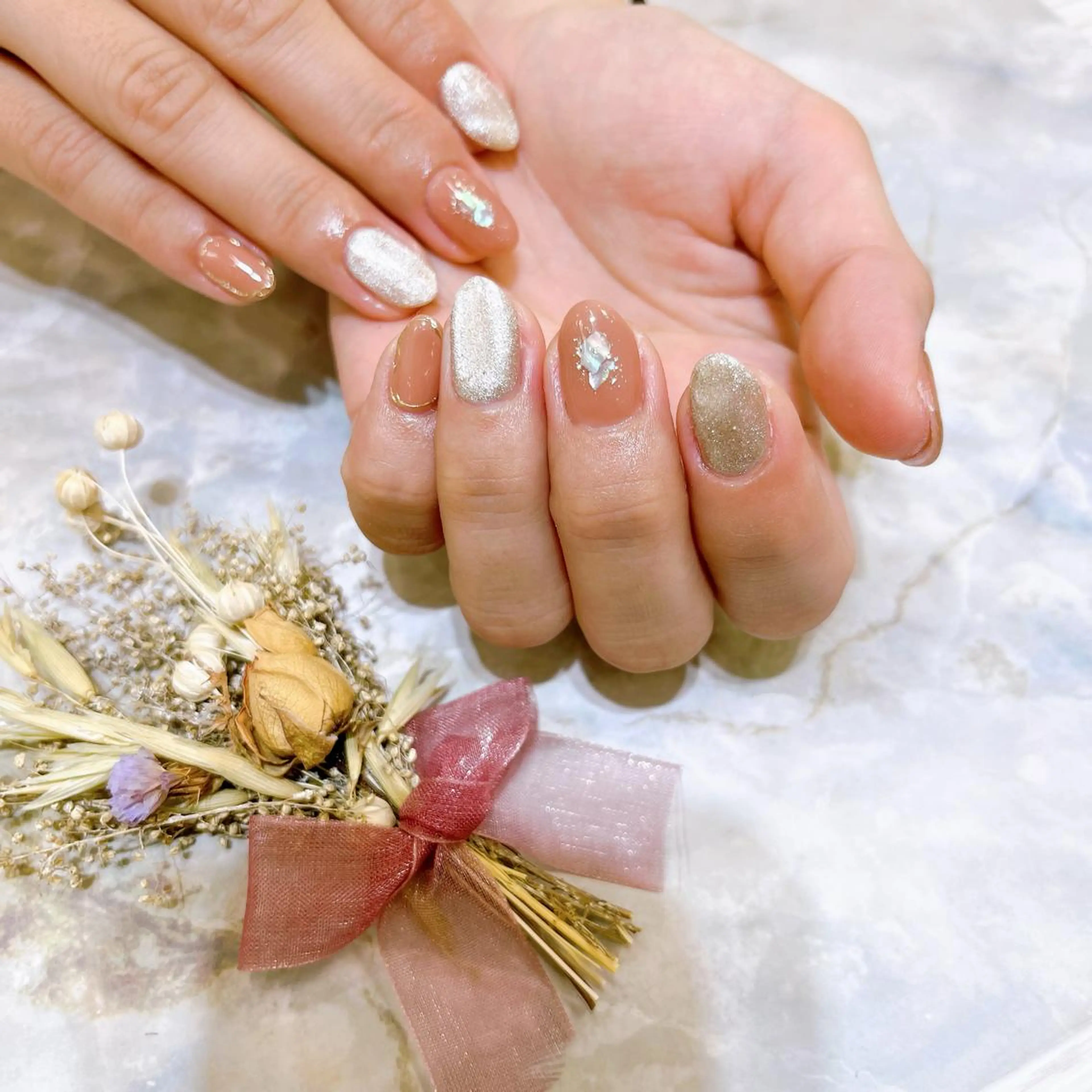 ネイル アートネイル ジェルネイル 氷ネイル・うるうるネイル キラキラネイル オフィスネイル ♾nail 恵美のマツエク・マツパデザイン