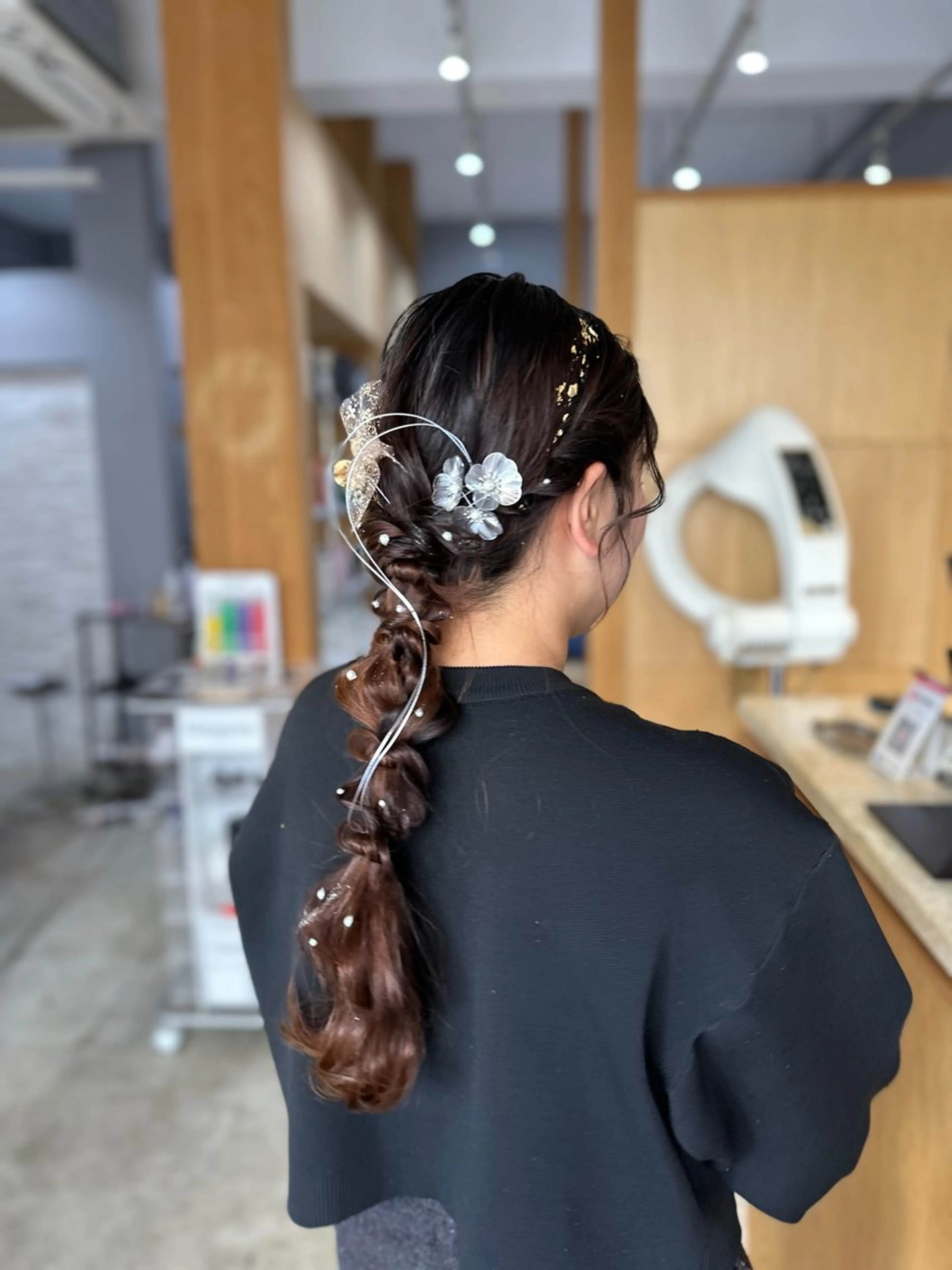 ミディアム 卒業式のヘアスタイル ヘアセット miloc MOMOKAのヘアスタイル