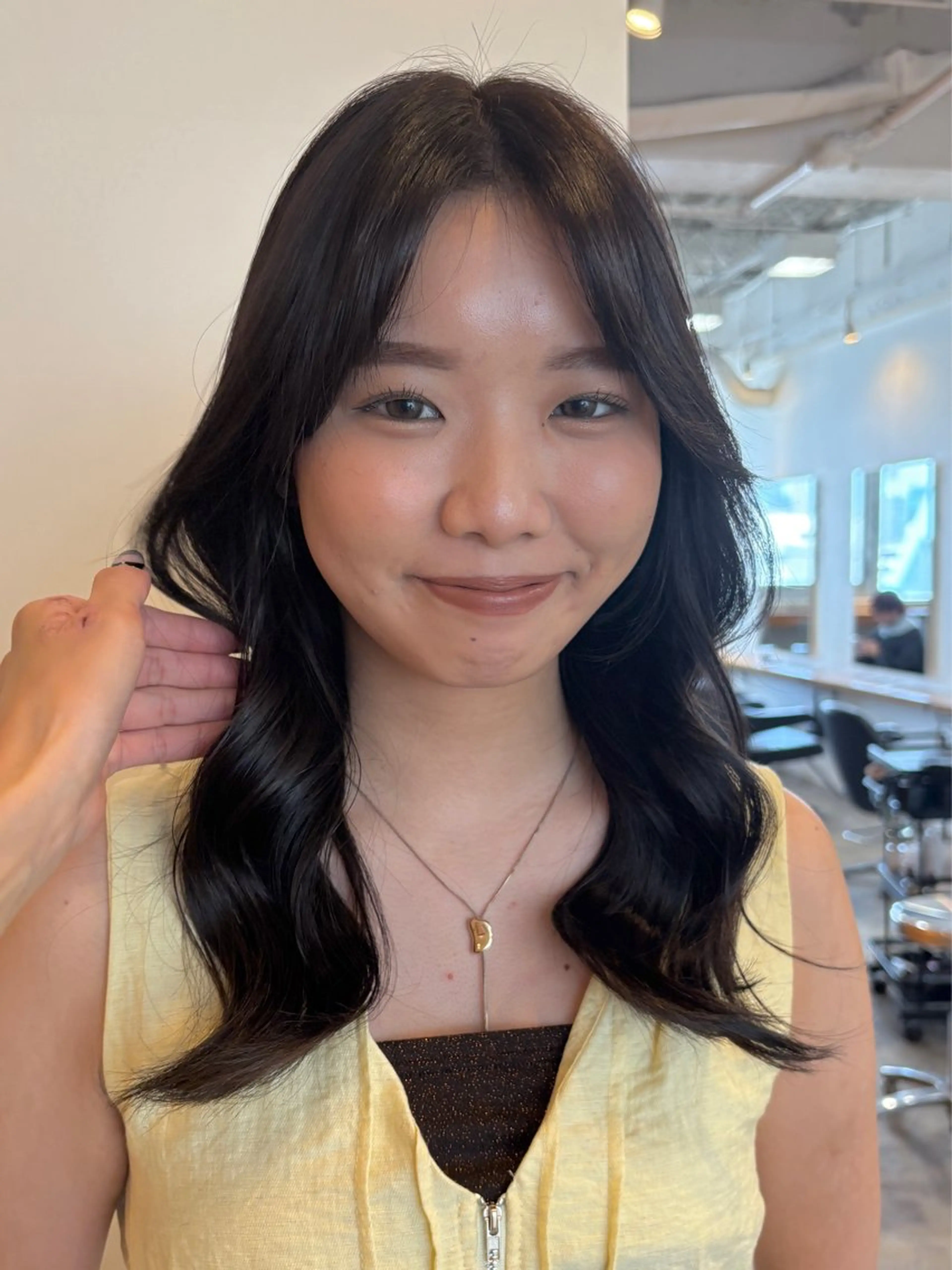 ミディアム カラー カット ヘアカラー トリートメント RIN／韓国ヘア レイヤーカットのヘアスタイル