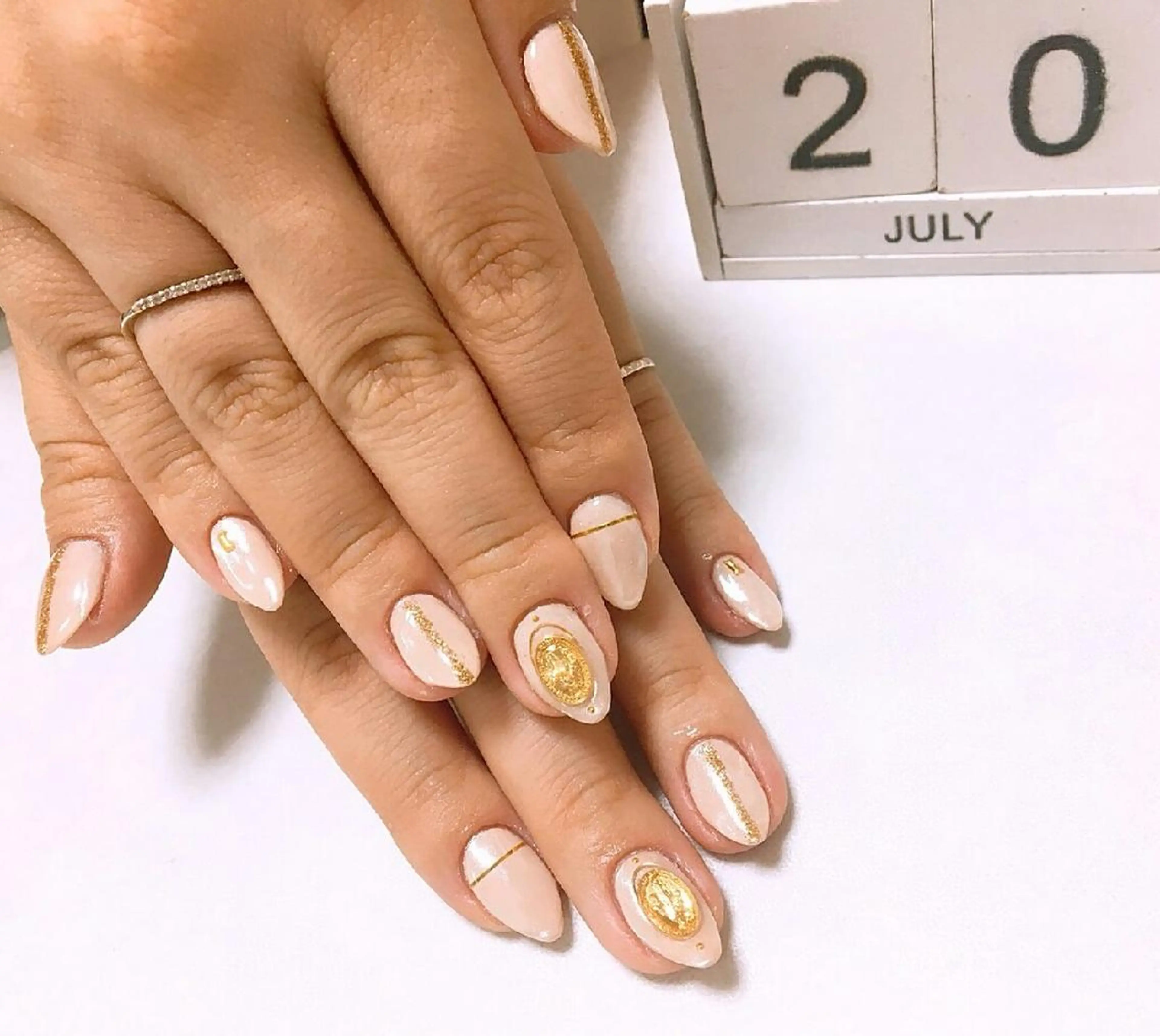 ネイル キラキラネイル JEWEL nailのネイルデザイン