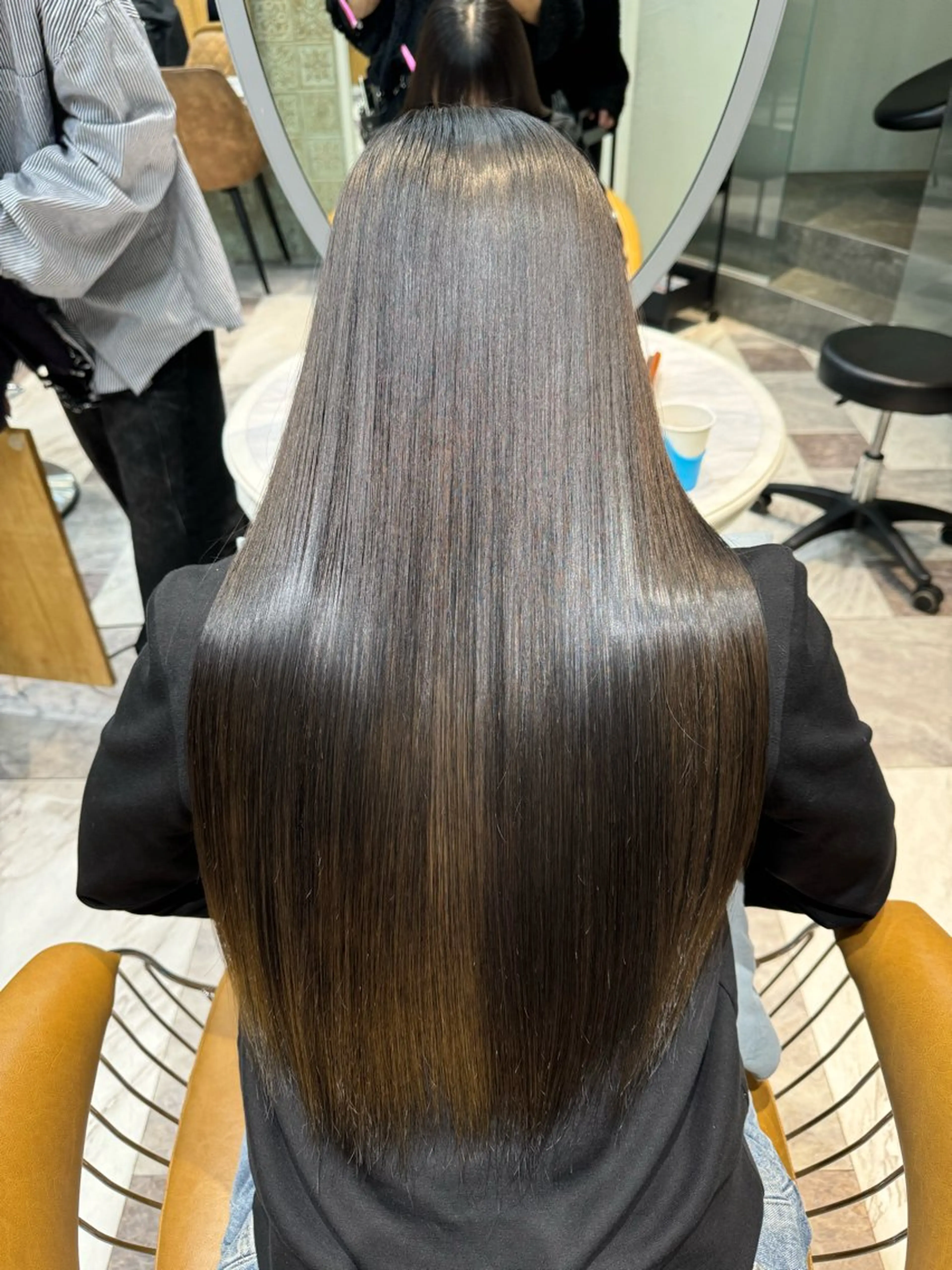 ロング 服部大地/ブリーチ 無しWカラー髪質改善のヘアスタイル