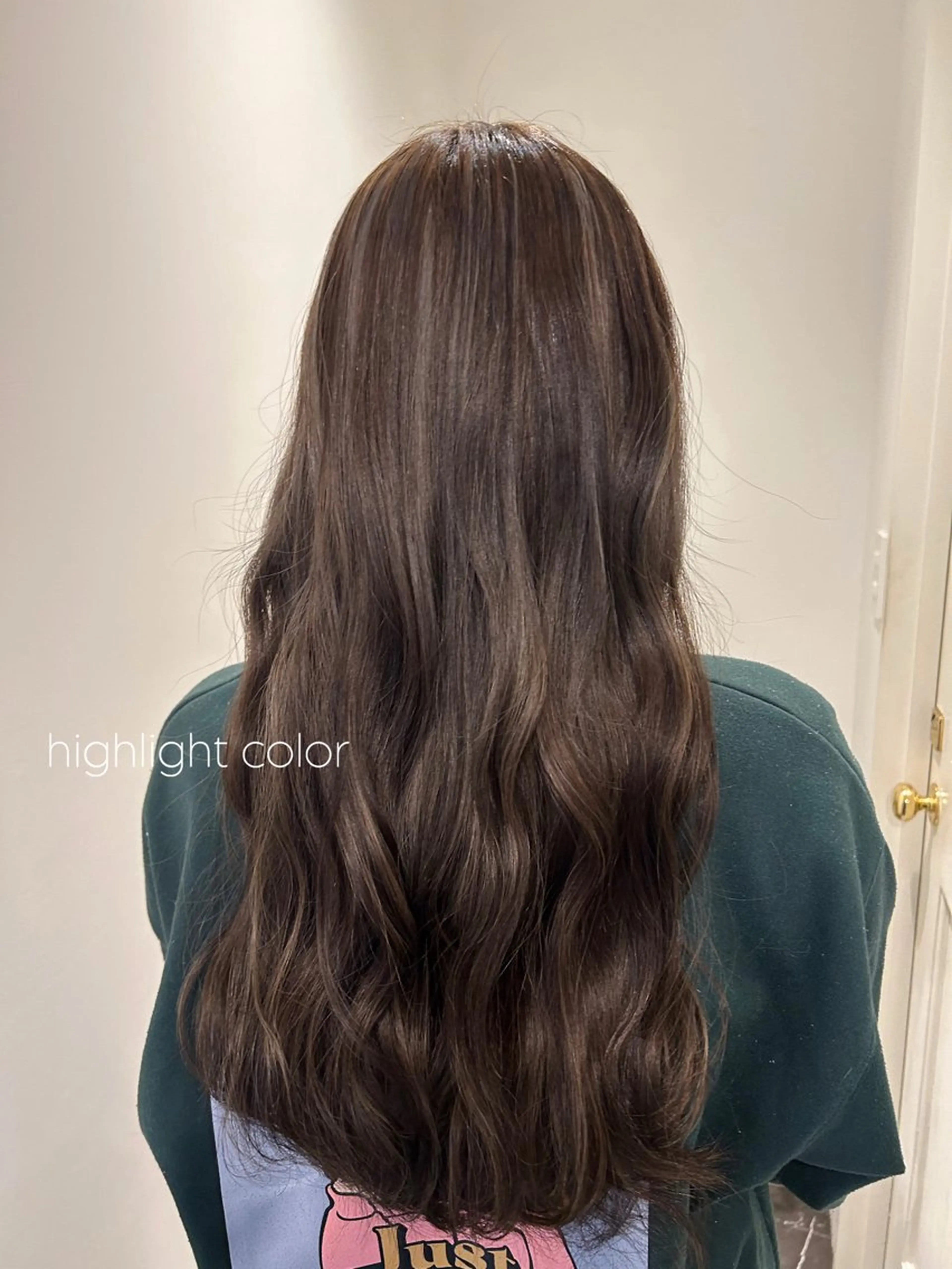 ロング カラー 湯浅 美葉のヘアスタイル