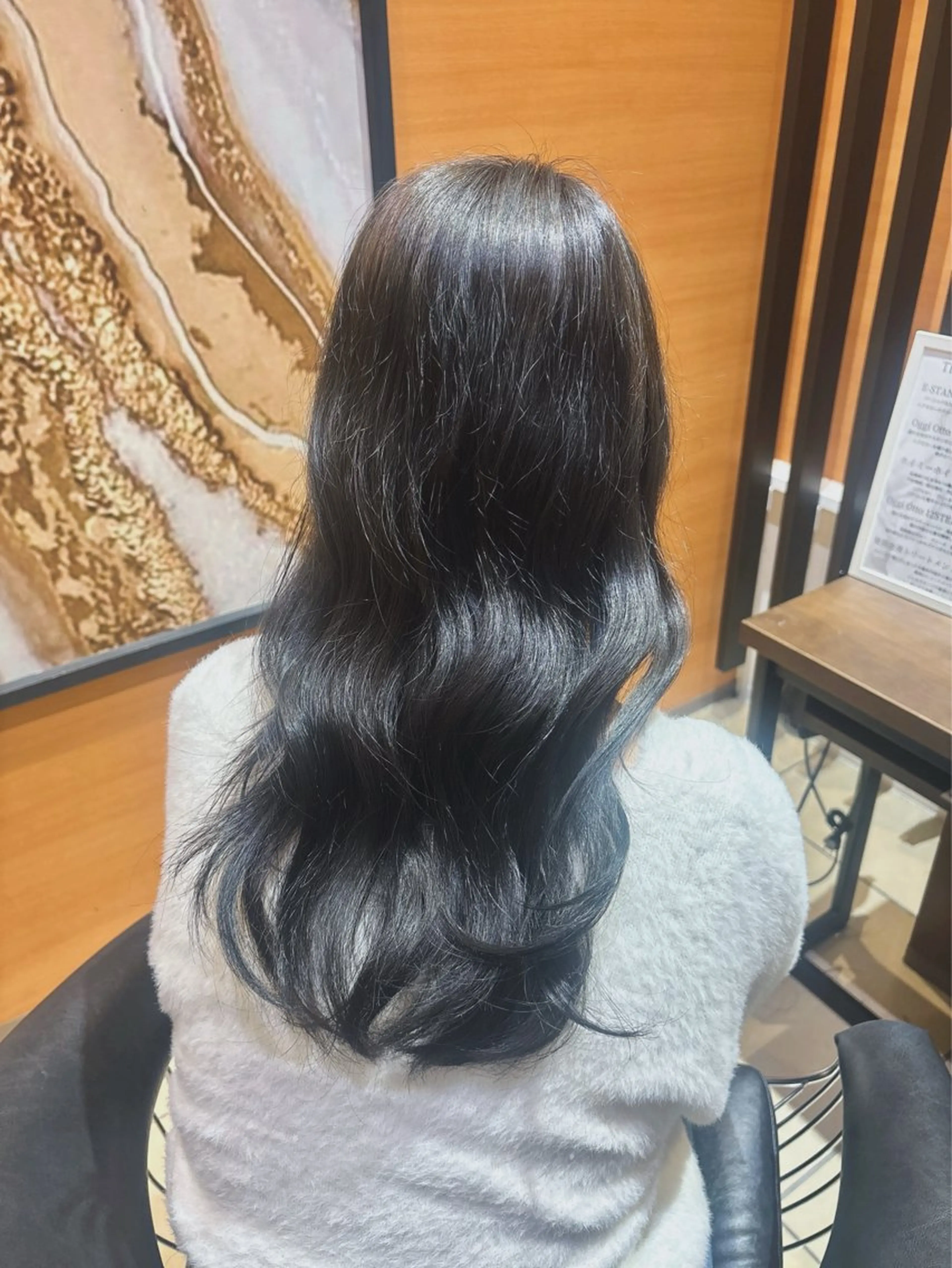 ロング カラー グレージュ いお/暖色カラー /髪質改善のヘアスタイル