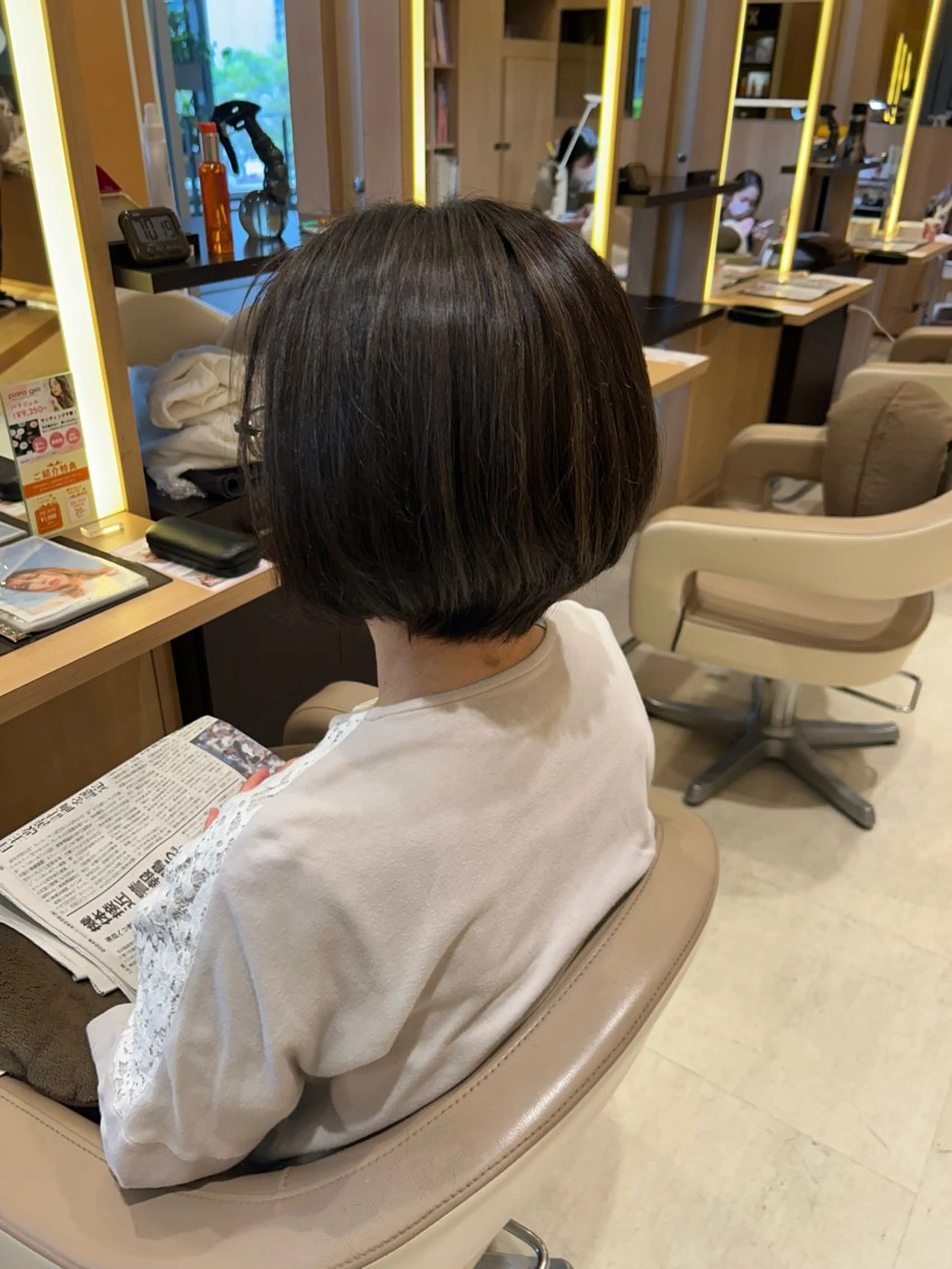 ショート ハイライト UNIXマークイズみなとみらい所属・上杉 茉広のヘアスタイル