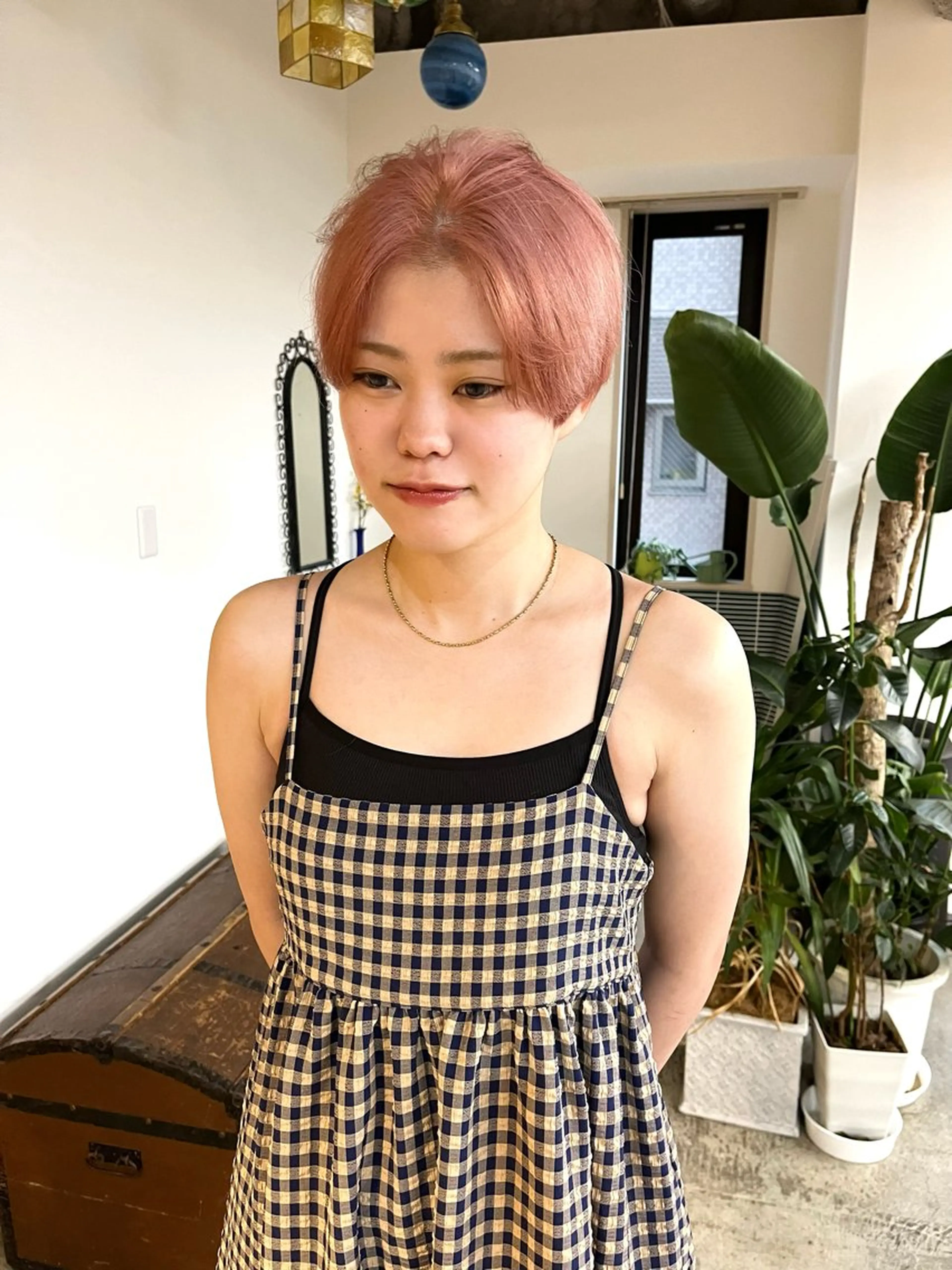 ショート カラー ベージュカラー ブリーチ ピンクカラー ピンクベージュ カット ヘアカラー トリートメント 🩷ハイトーン透明感 レイヤー🩷ユリカのヘアスタイル