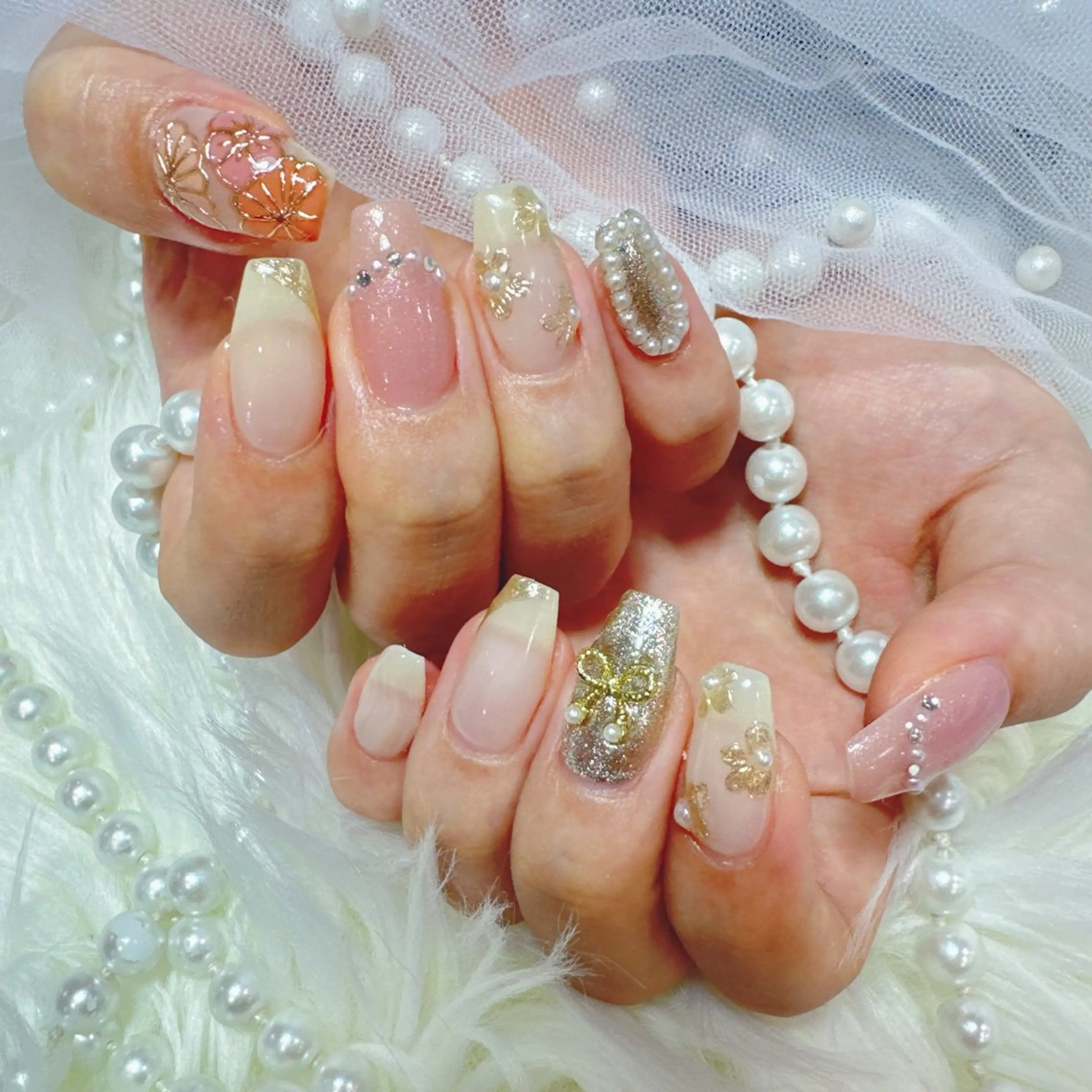 ネイル アートネイル フラッシュネイル フレンチネイル ジェルネイル ガラスフレンチ ハンドネイル You&Me Miyuのネイルデザイン