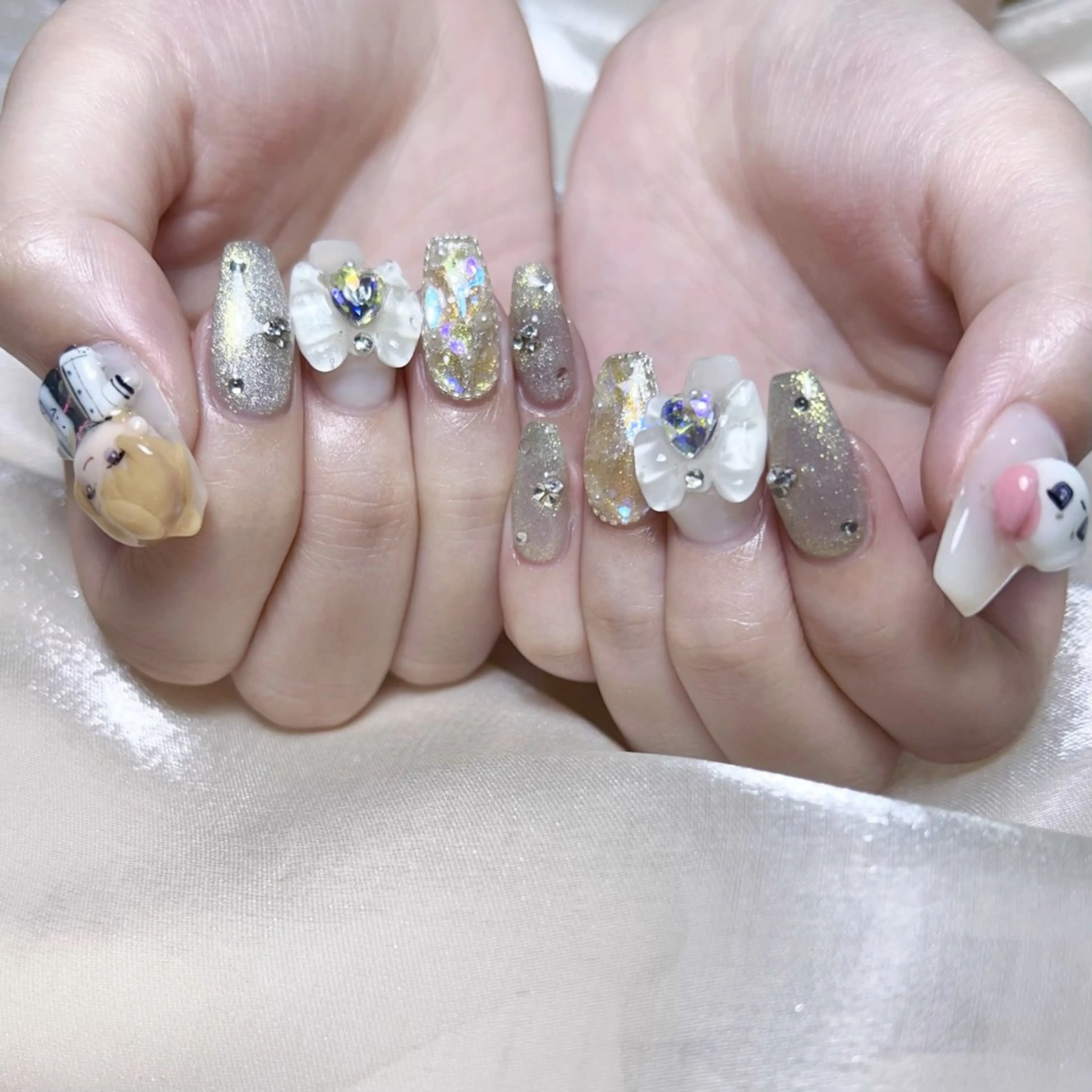 メンズ ネイル メンズ韓国風 アートネイル オーロラネイル ガーリー キラキラネイル ハンドネイル Nail salon 木にいるのネイルデザイン
