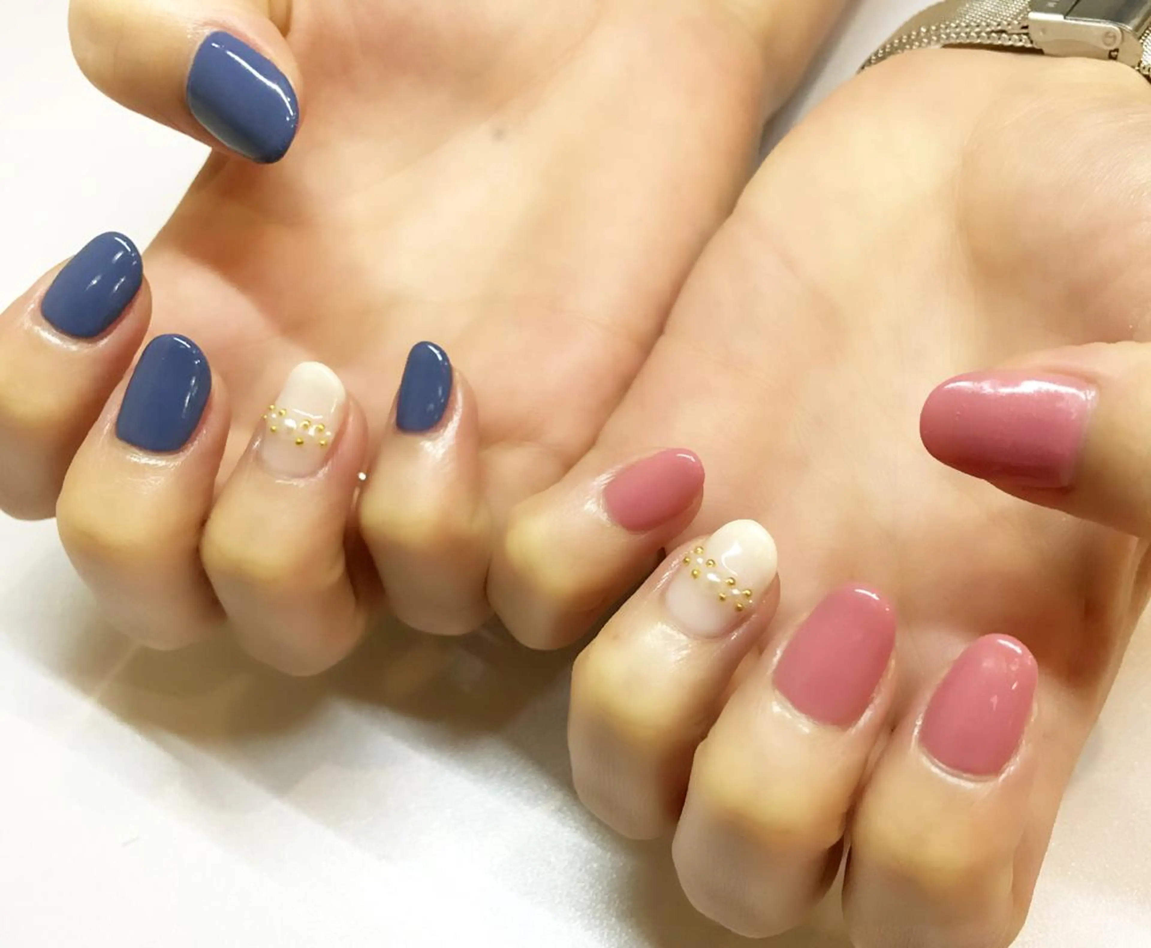 ネイル ワンカラーネイル ストーンネイル Soeur ネイリストのネイルデザイン