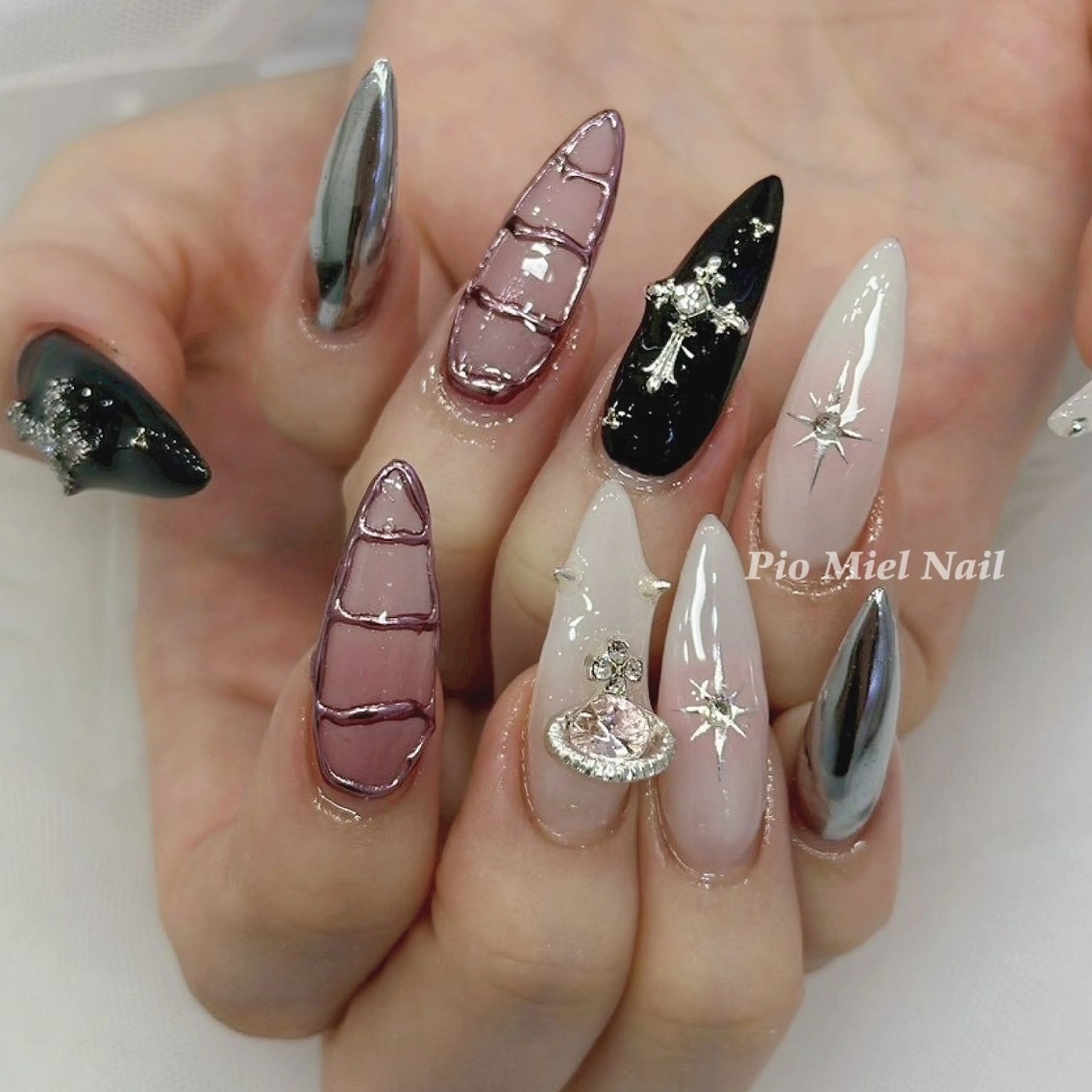 ネイル フレンチネイル 韓国ネイル マグネットネイル ニュアンスネイル ワンカラーネイル ハンドネイル Pio Mielのネイルデザイン