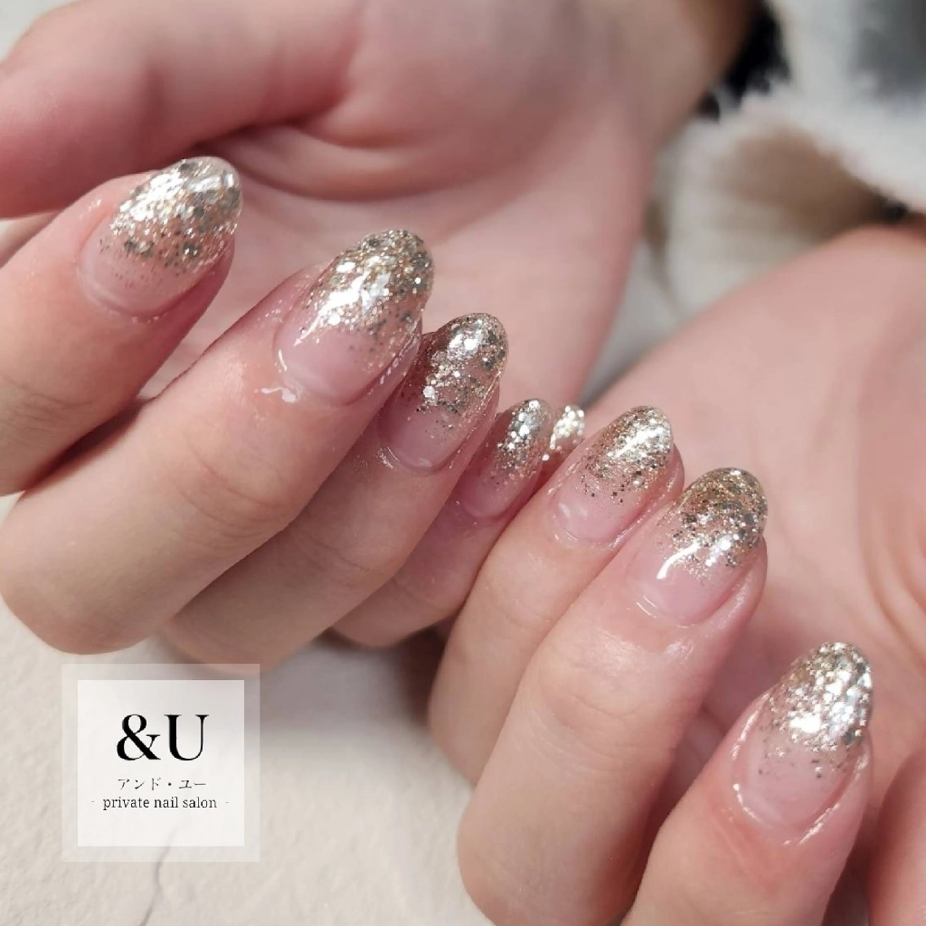 ネイル グラデーション ラメ(グリッター) ラメグラデーション ロングネイル ワンカラーネイル ハンドネイル ＆Ｕ (アンド・ユー)のネイルデザイン