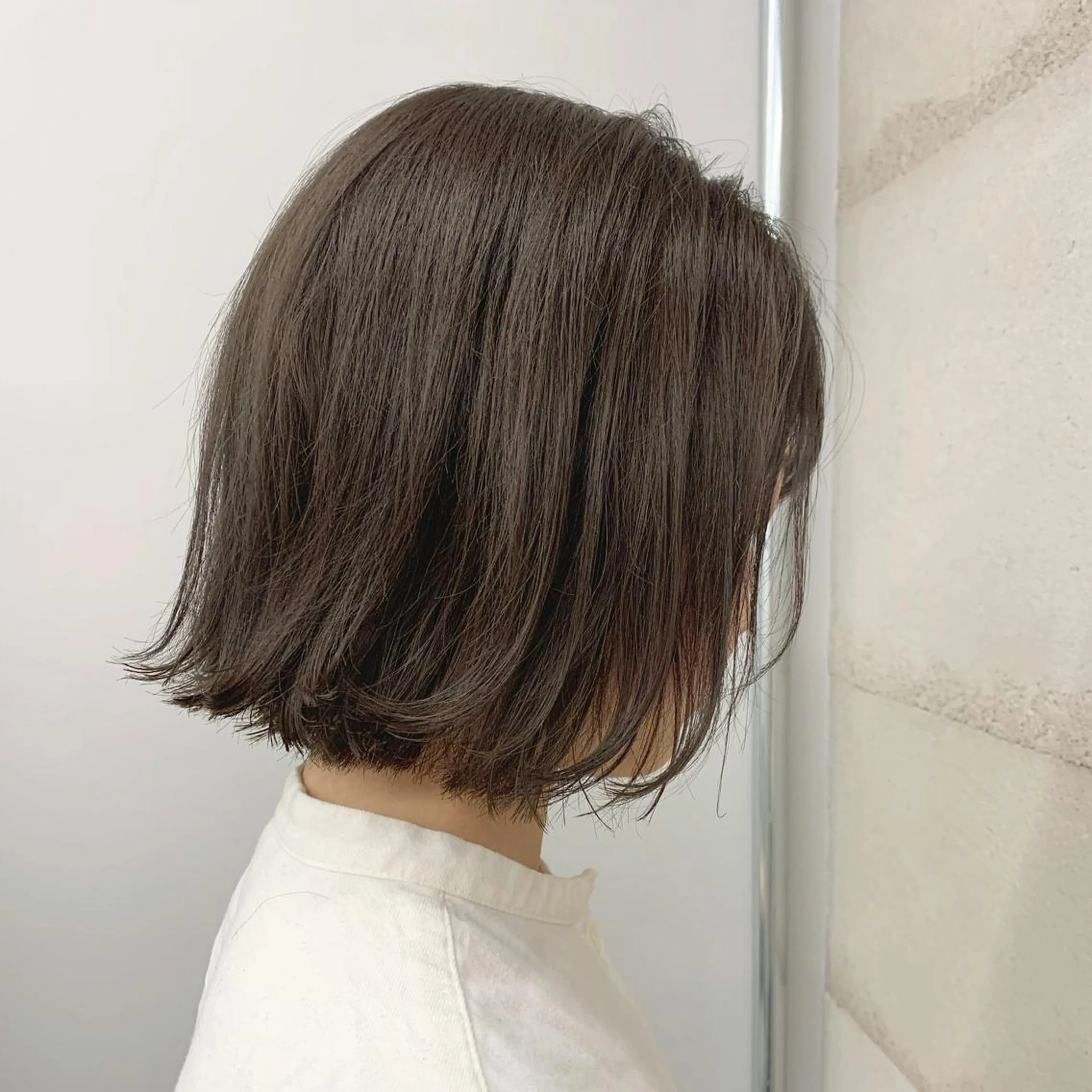 ショート カラー 透明感/オリーブ/ グレージュ/YUKAのヘアスタイル