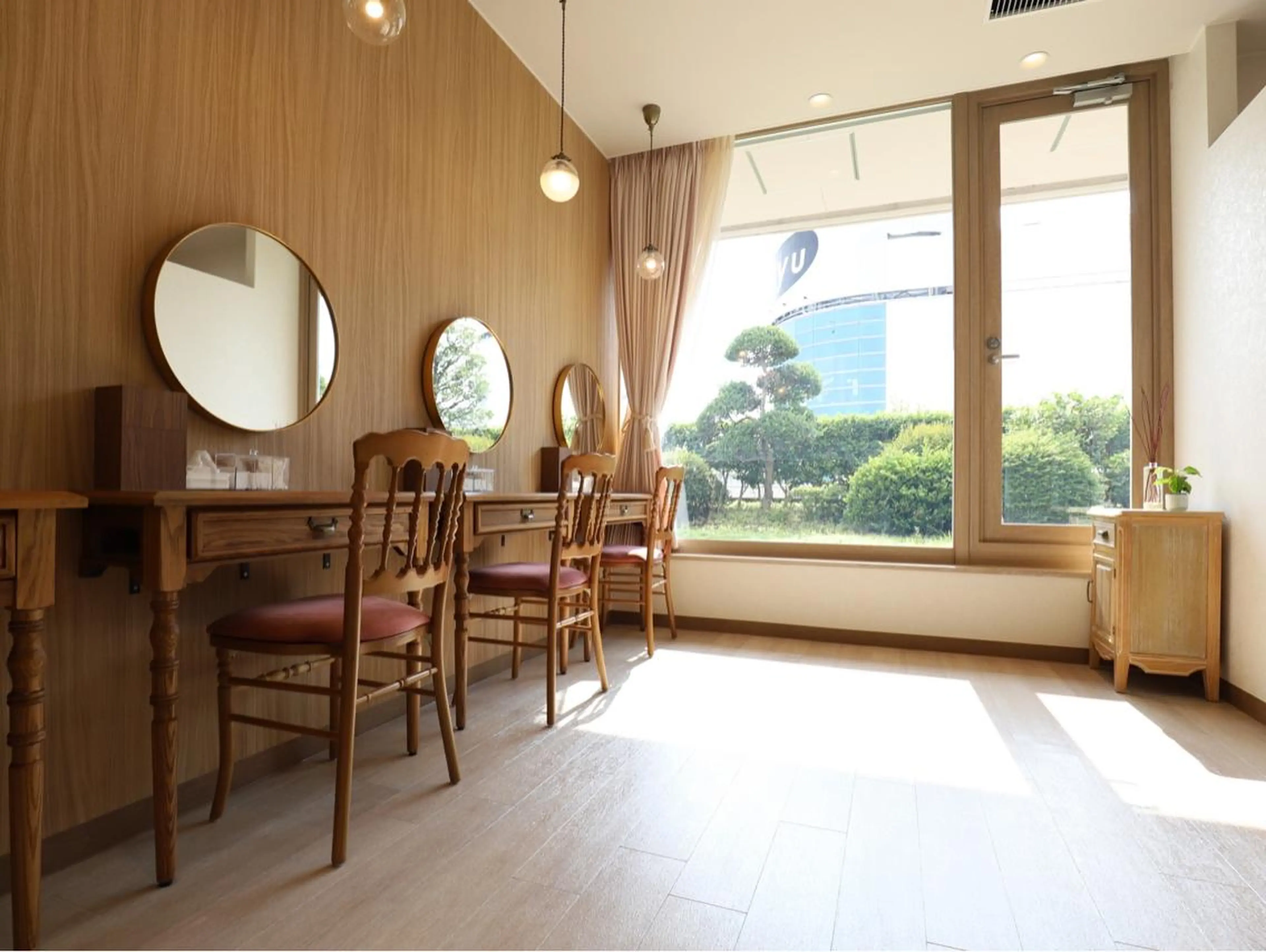 funeye MOEのマツエク・マツパデザイン