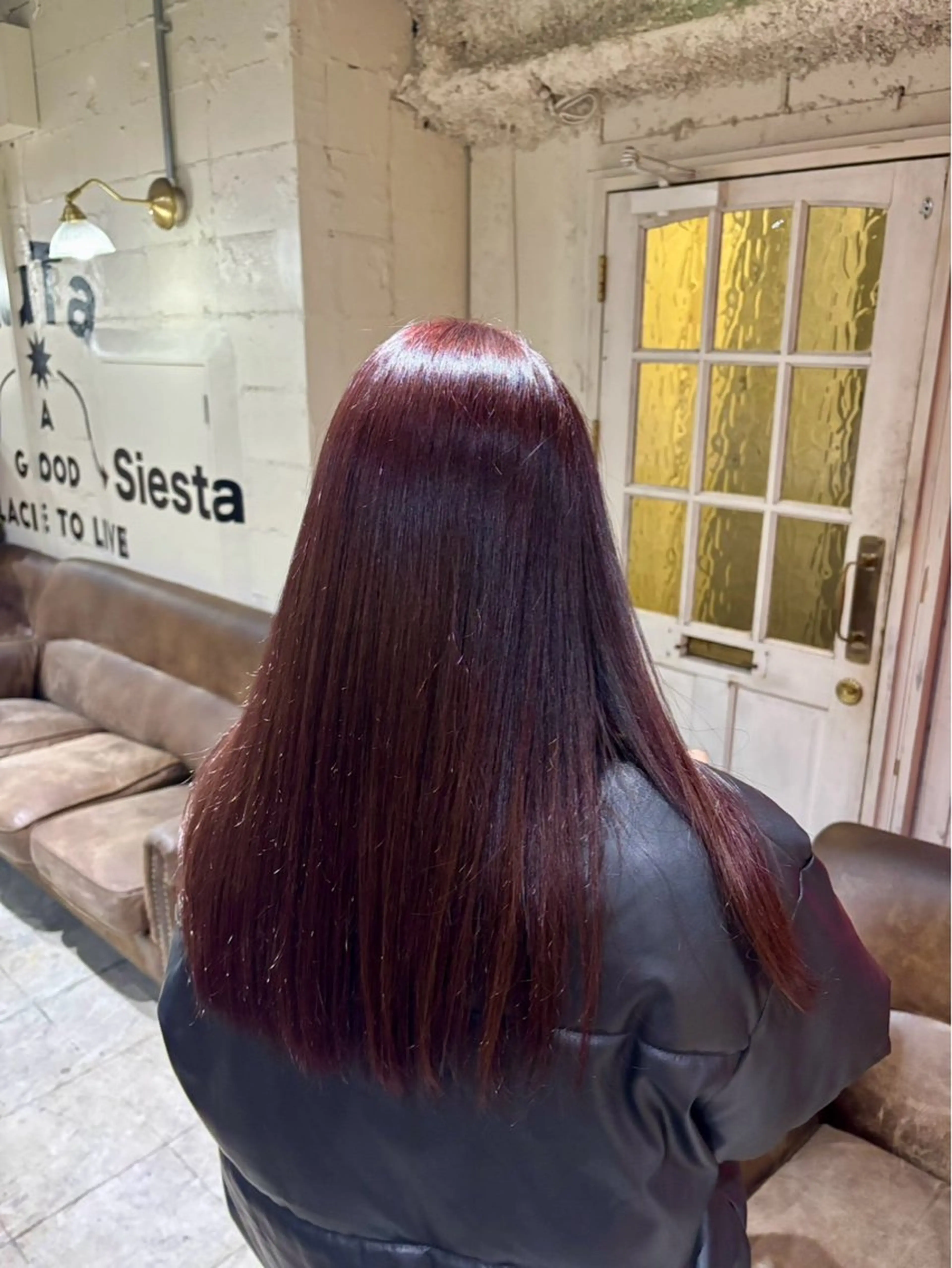 ロング Luta所属・透明感カラー アンリのヘアスタイル